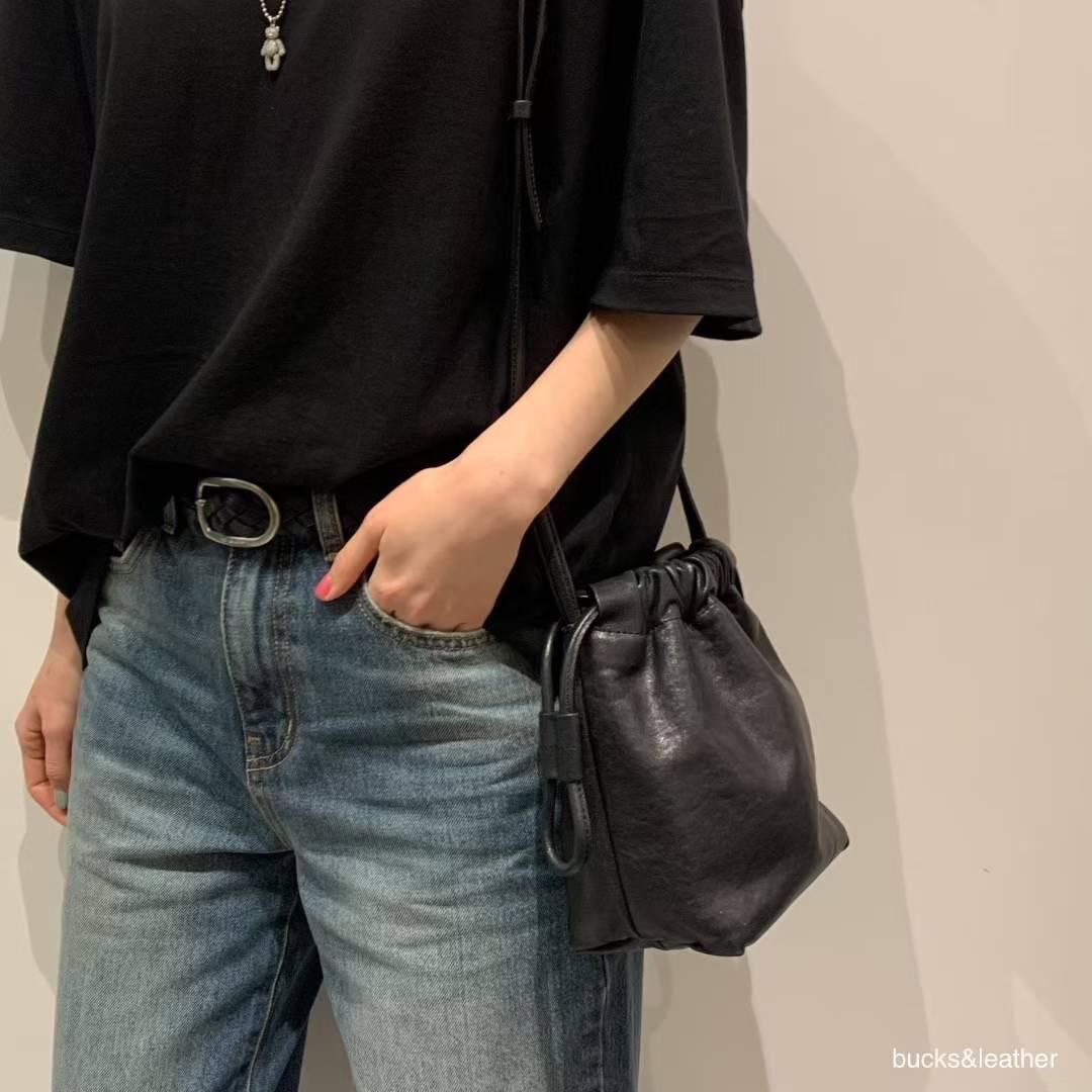 BL721I 羊皮斜挎手提包