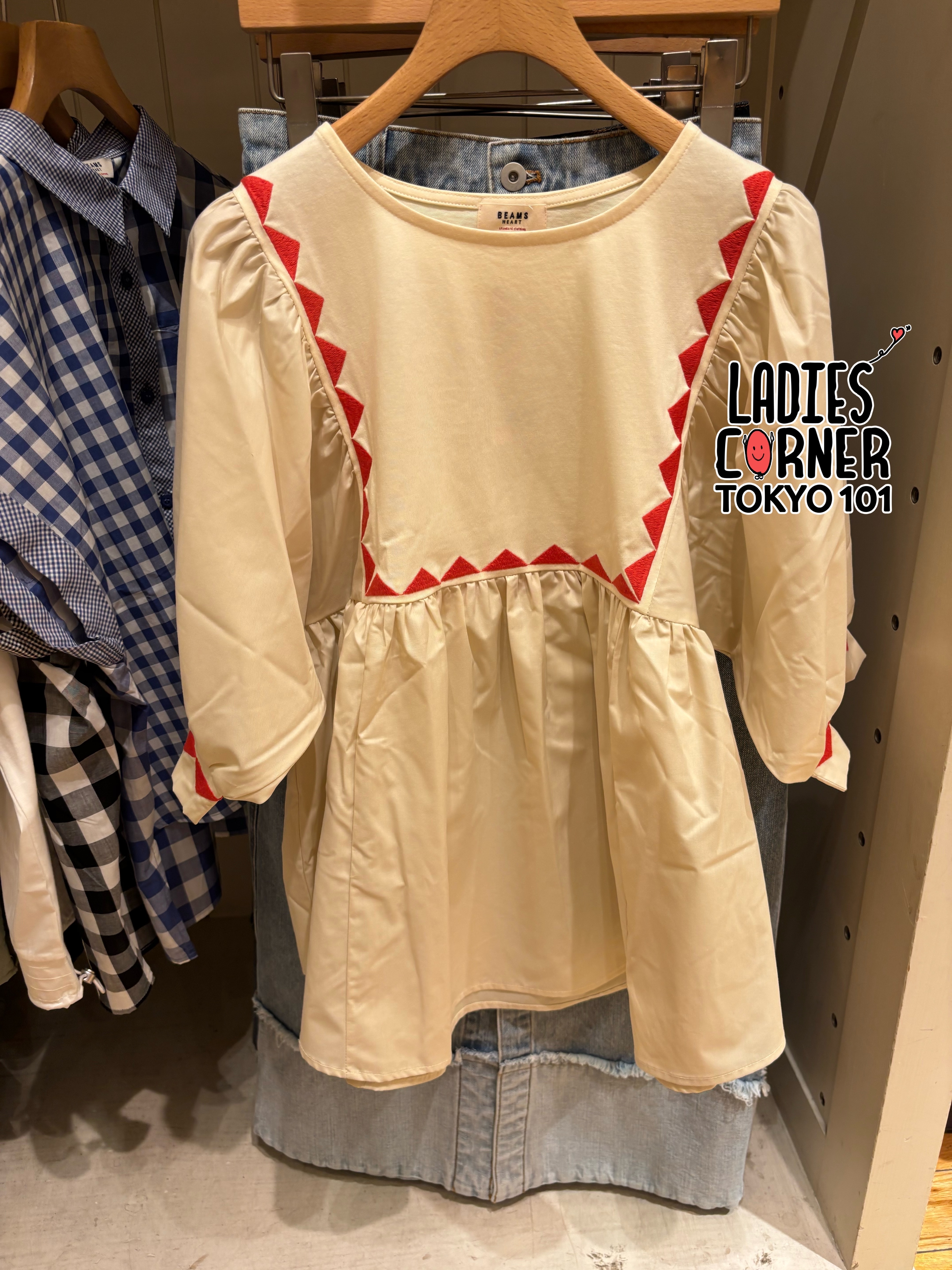 Beams Zigzag embroidery different materials T-shirt