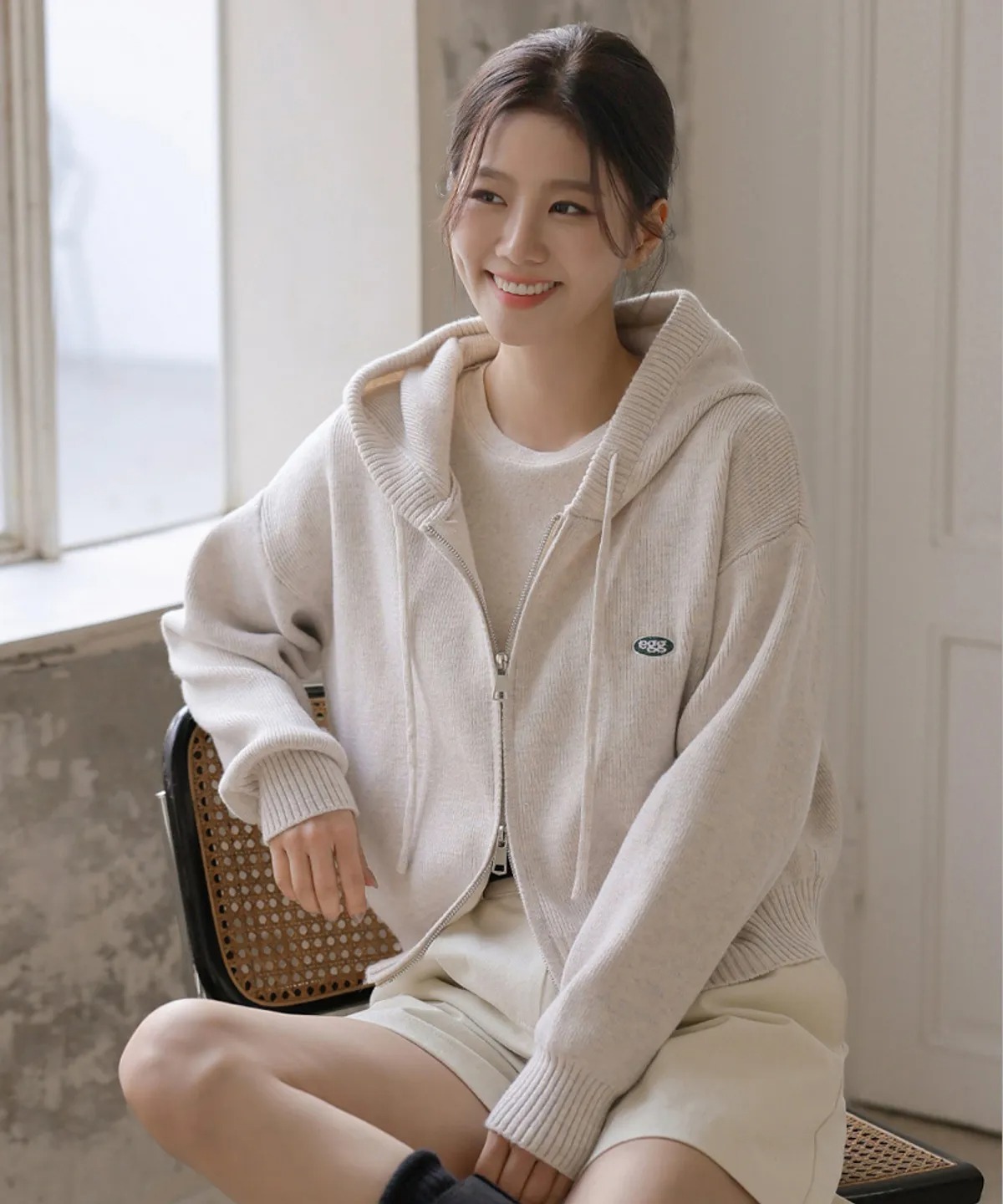 FRENCHCHIC Cos Egg Embroidery Two-Way Knit Zip-Up Hoodie Cardigan