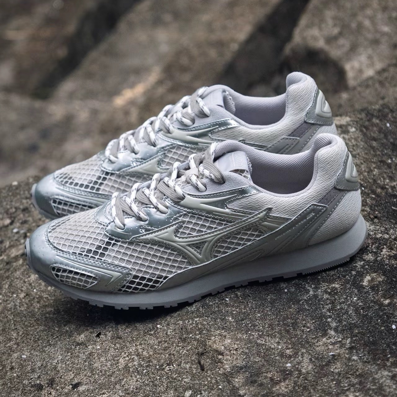 MIZUNO LG 60S 2K 流光銀銀奶油復古仿舊底 D1GH242108