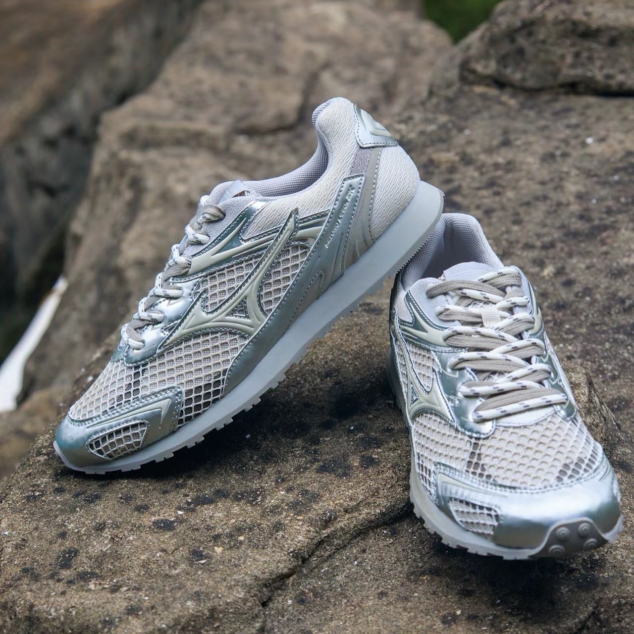 MIZUNO LG 60S 2K 流光銀銀奶油復古仿舊底 D1GH242108