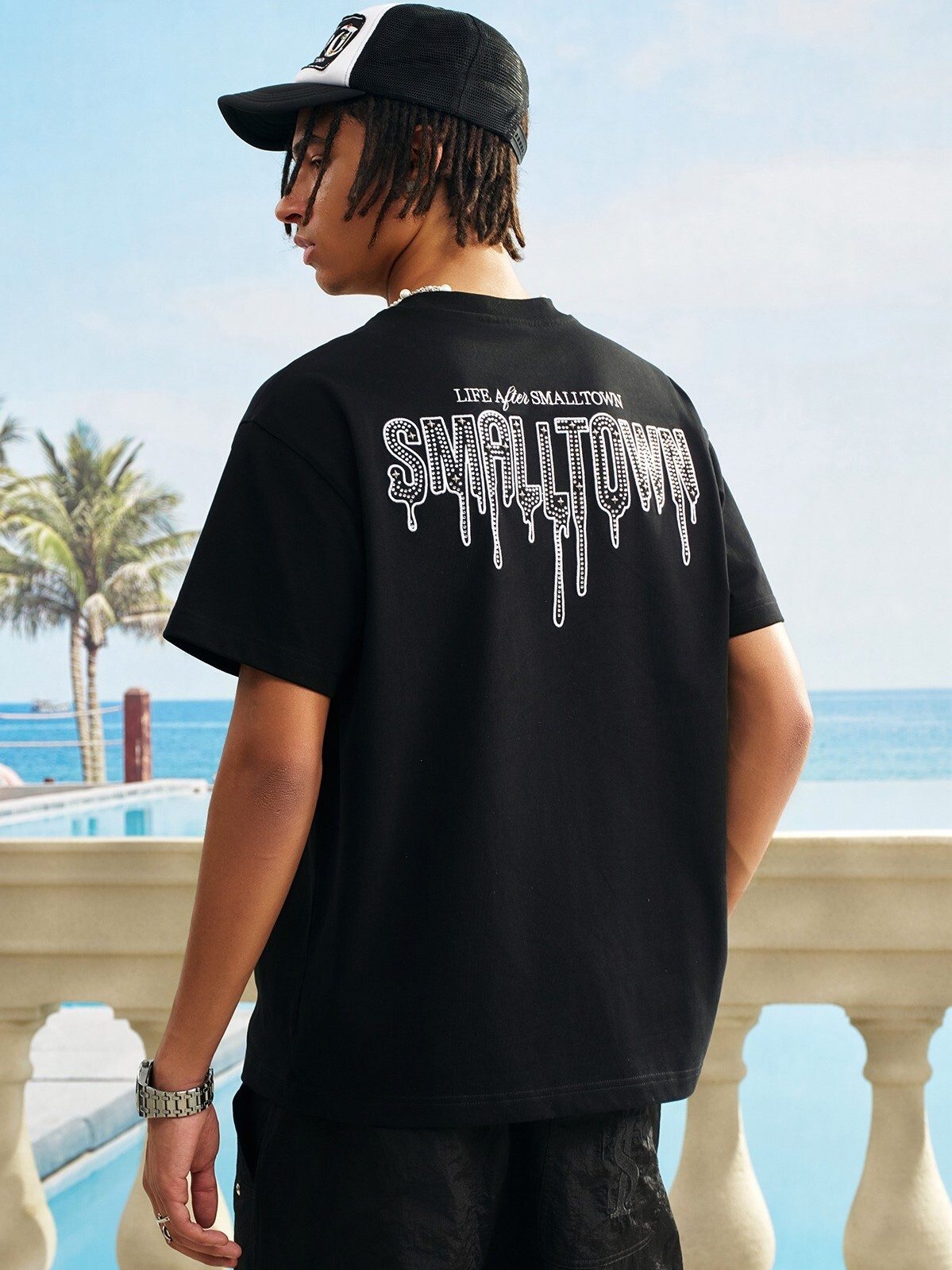 STK SmallTownKid 鉚釘燙鑽 溶解LOGO 短袖 T