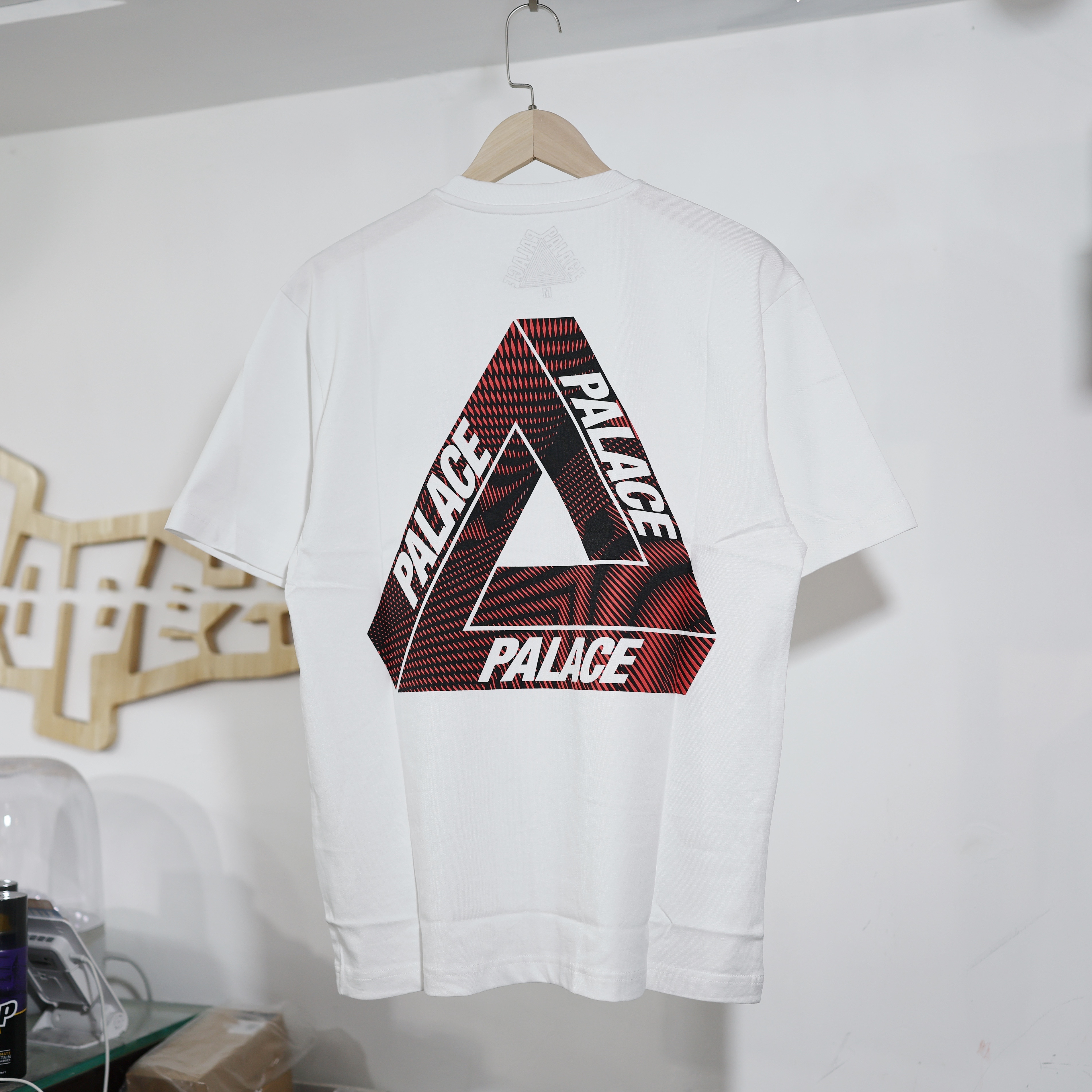 PALACE  Tri-Vex T-Shirt White/Red