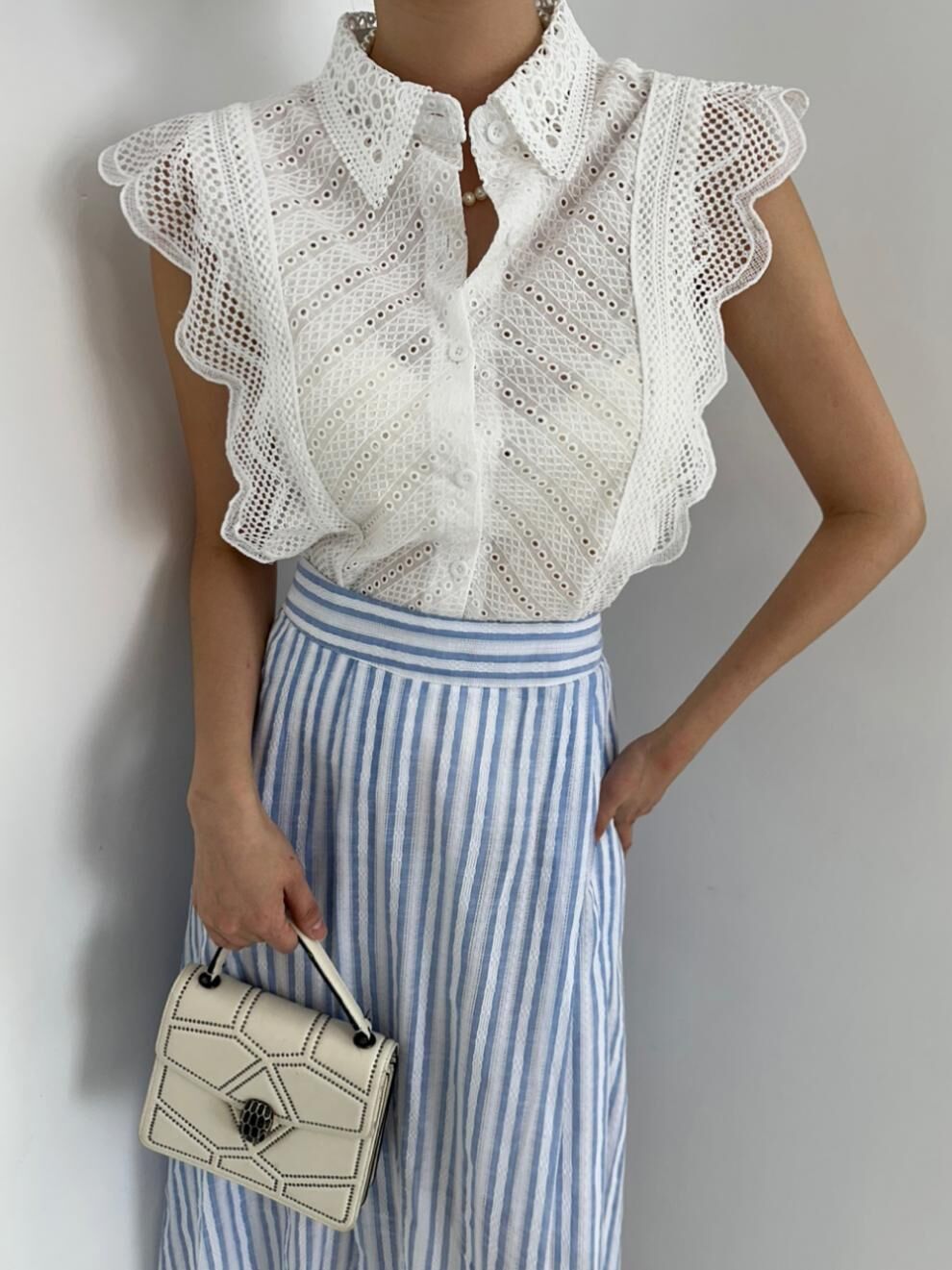 勾花簍空 無袖襯衫上衣(黑/白)