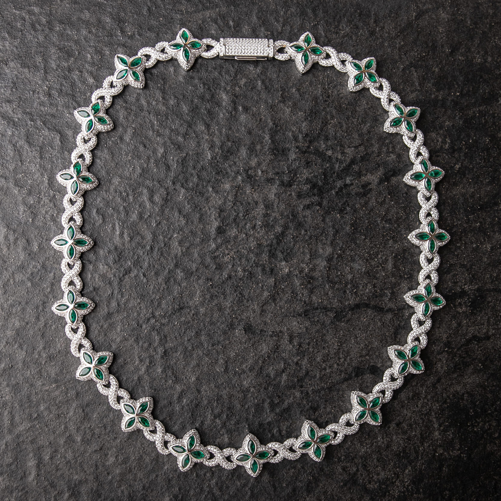 滿鑲無限記號幸運草項鍊 - 深綠色鋯石