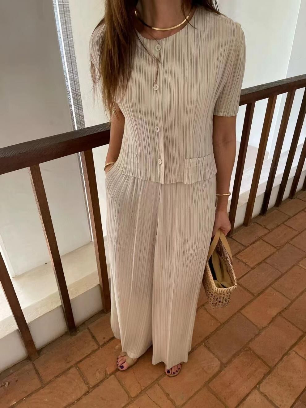 壓褶條紋短袖上衣+ 高腰褲 (2件組)