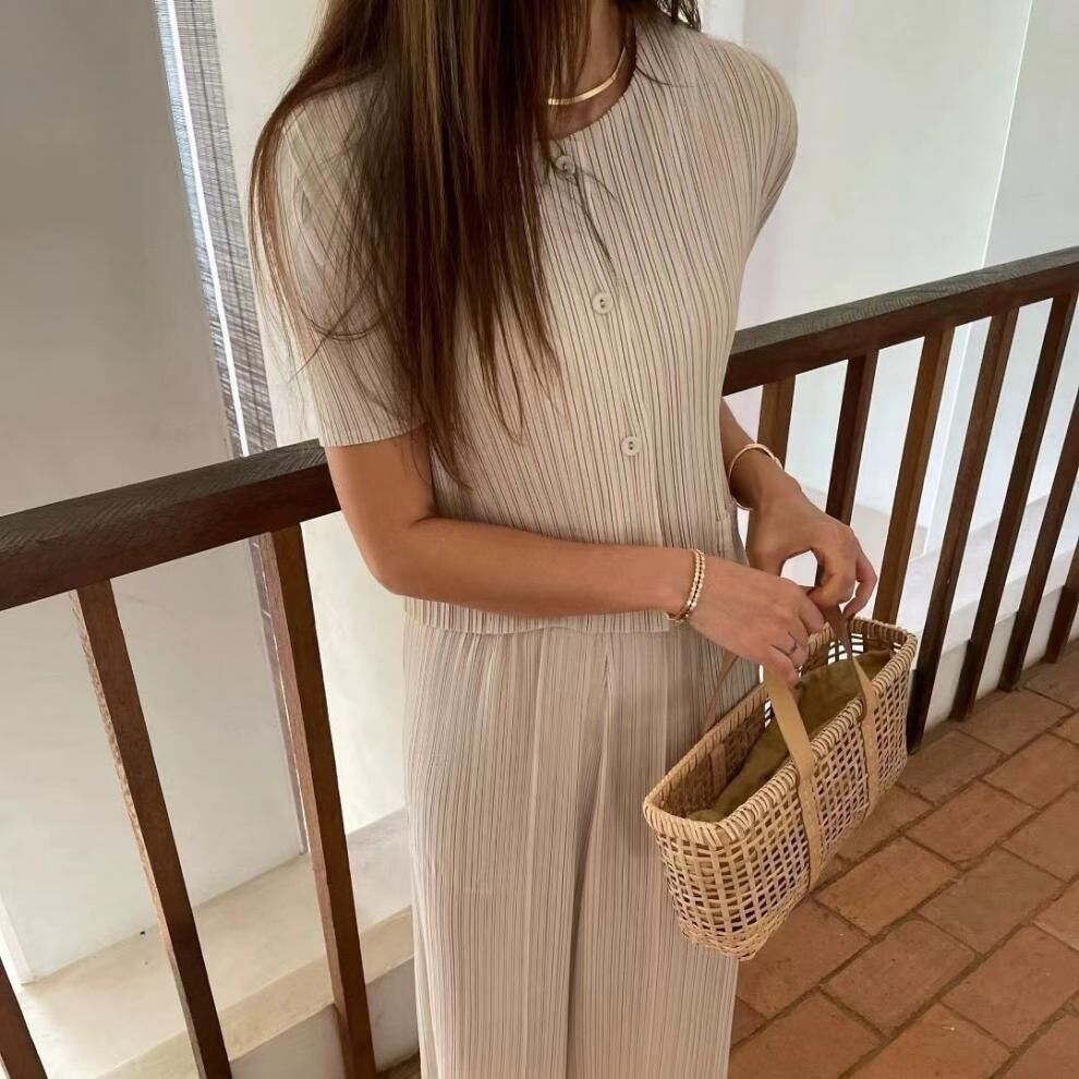 壓褶條紋短袖上衣+ 高腰褲 (2件組)