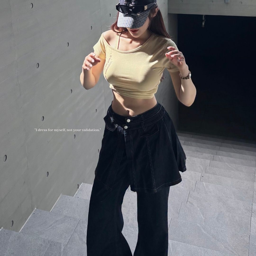 【DOMISS自訂】有點壞的斜肩Tee 印花合身短袖上衣-2色(現貨)