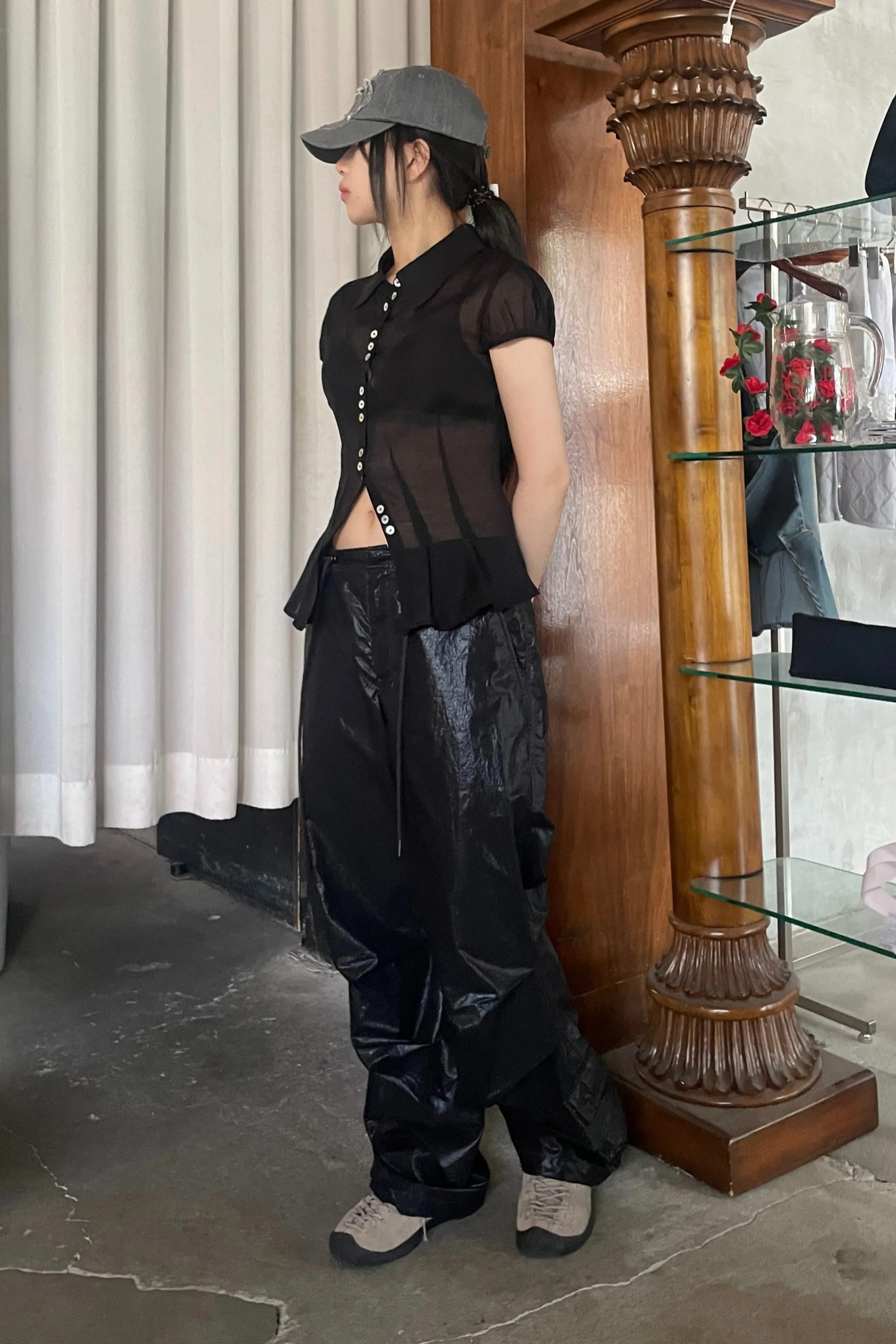 SCULPTOR) Sheer Pleated Hem Blouse Black
