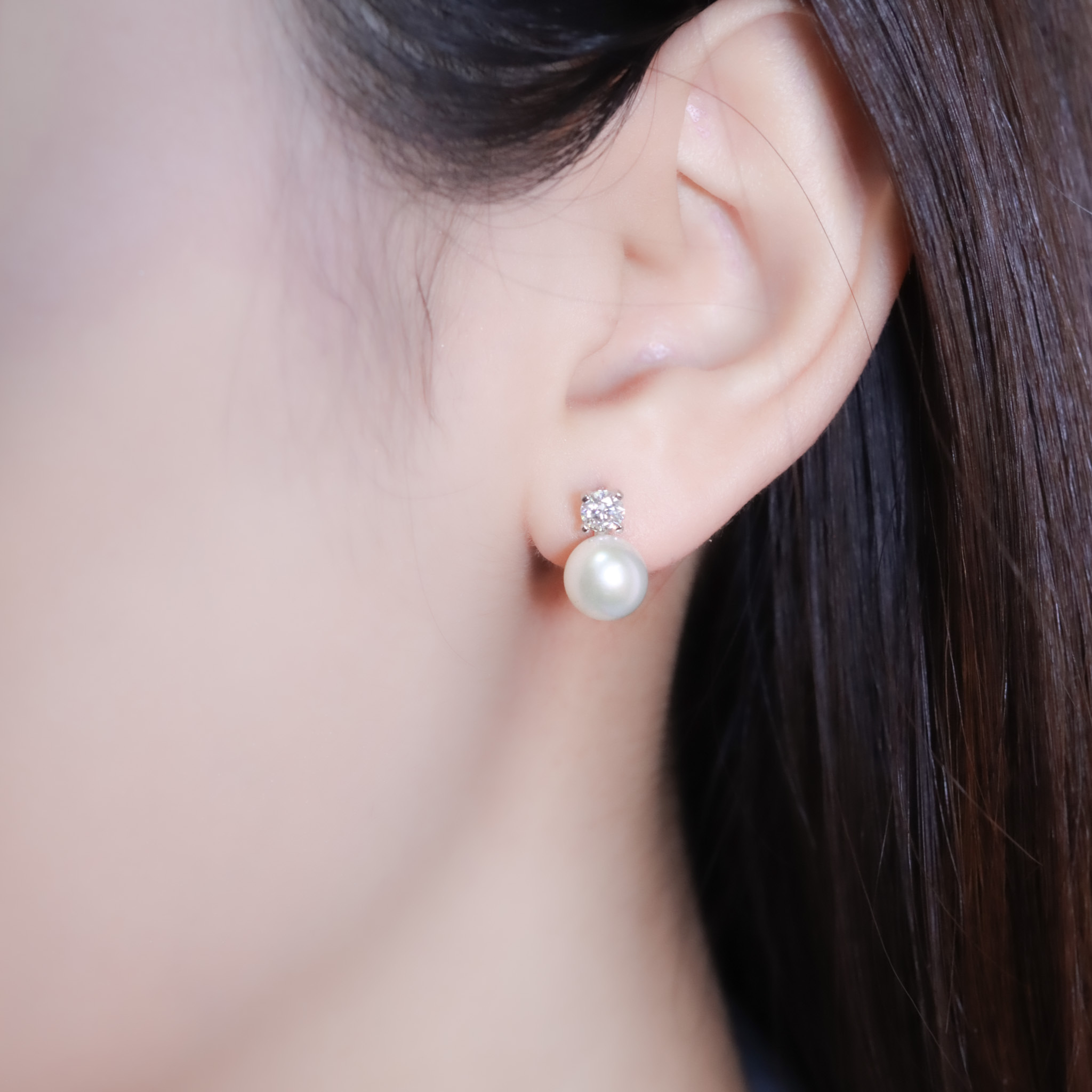 | 925純銀・厚鍍白金・莫桑石・珍珠 | 珍貴一心一意耳環 | EA0999 |