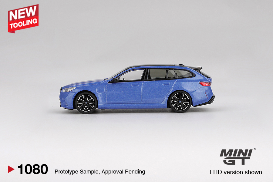 【預訂】Mini GT 1080 BMW M5 Touring (G99) Marina Bay Blue Metallic