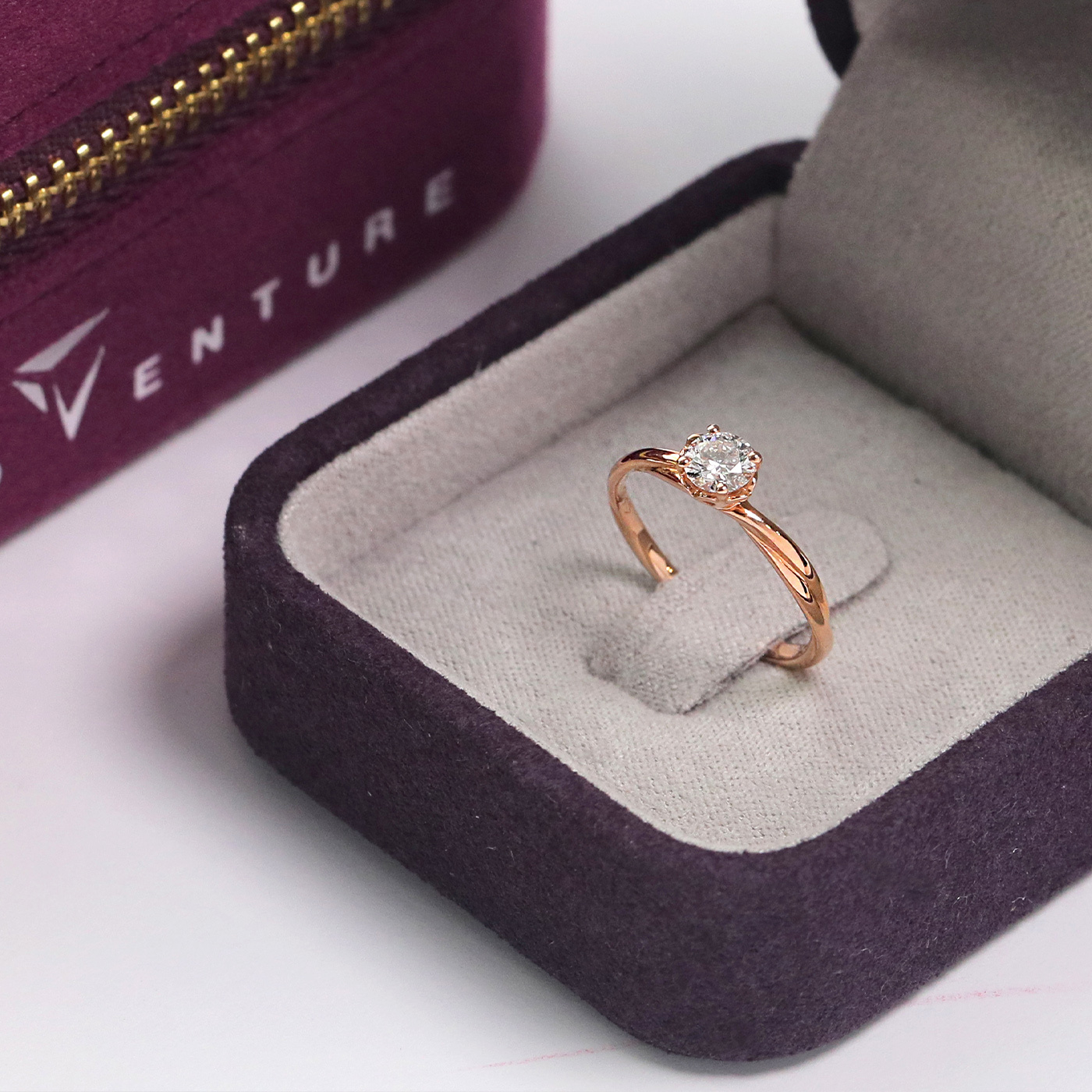 玫瑰絮語 — GIA30分鑽石戒指 (玫瑰金)