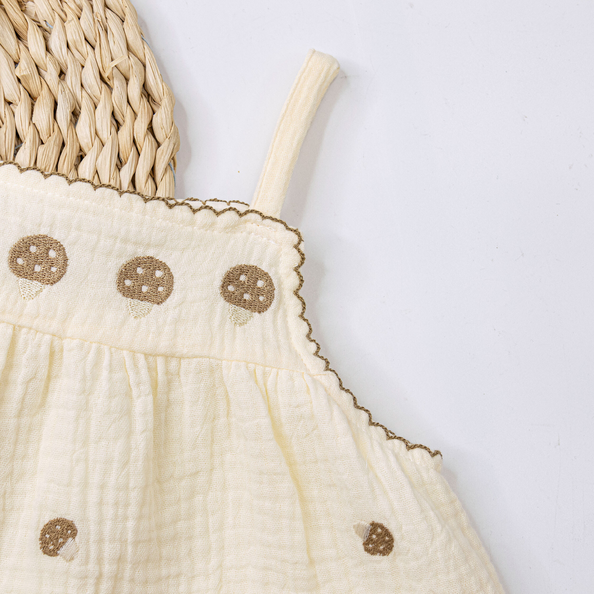 刺繡蘑菇花邊細肩帶上衣/背心 (H50693)