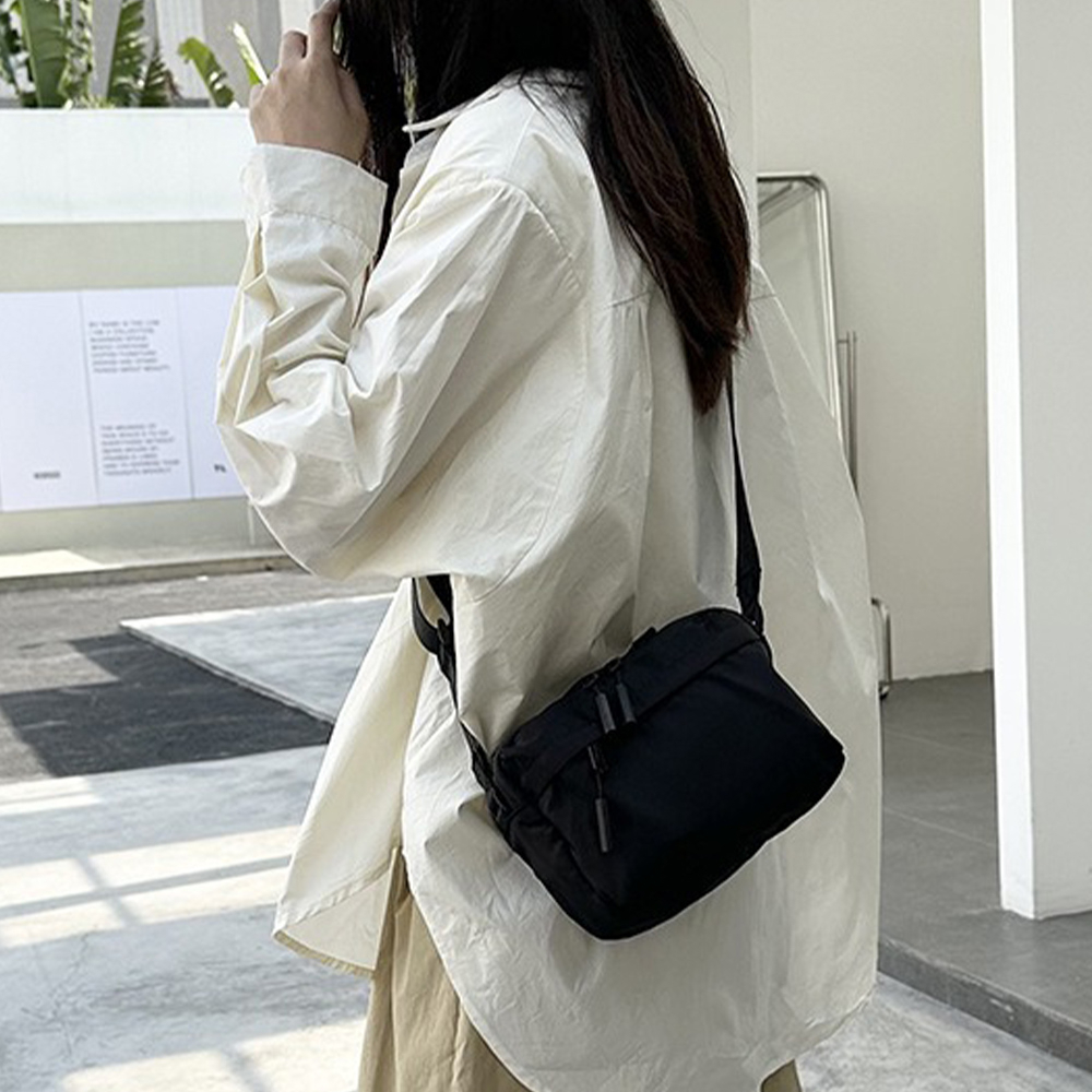 包包 女生包包 小方包 斜背包 隨身包 側背包 尼龍包包 韓國包包 中性包包 防水包 大容量斜背包 小眾包包 494