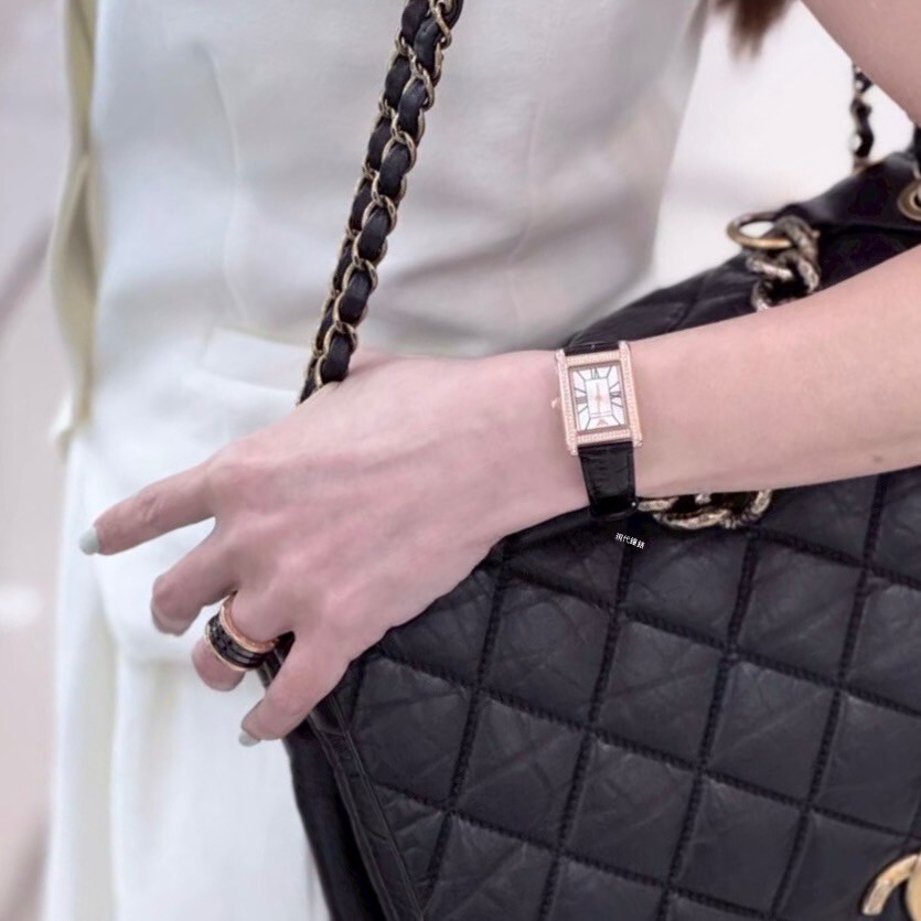 【EMPORIO ARMANI 亞曼尼】 Genni 廣告款長方形晶鑽女錶AR11624  21mm 現代鐘錶