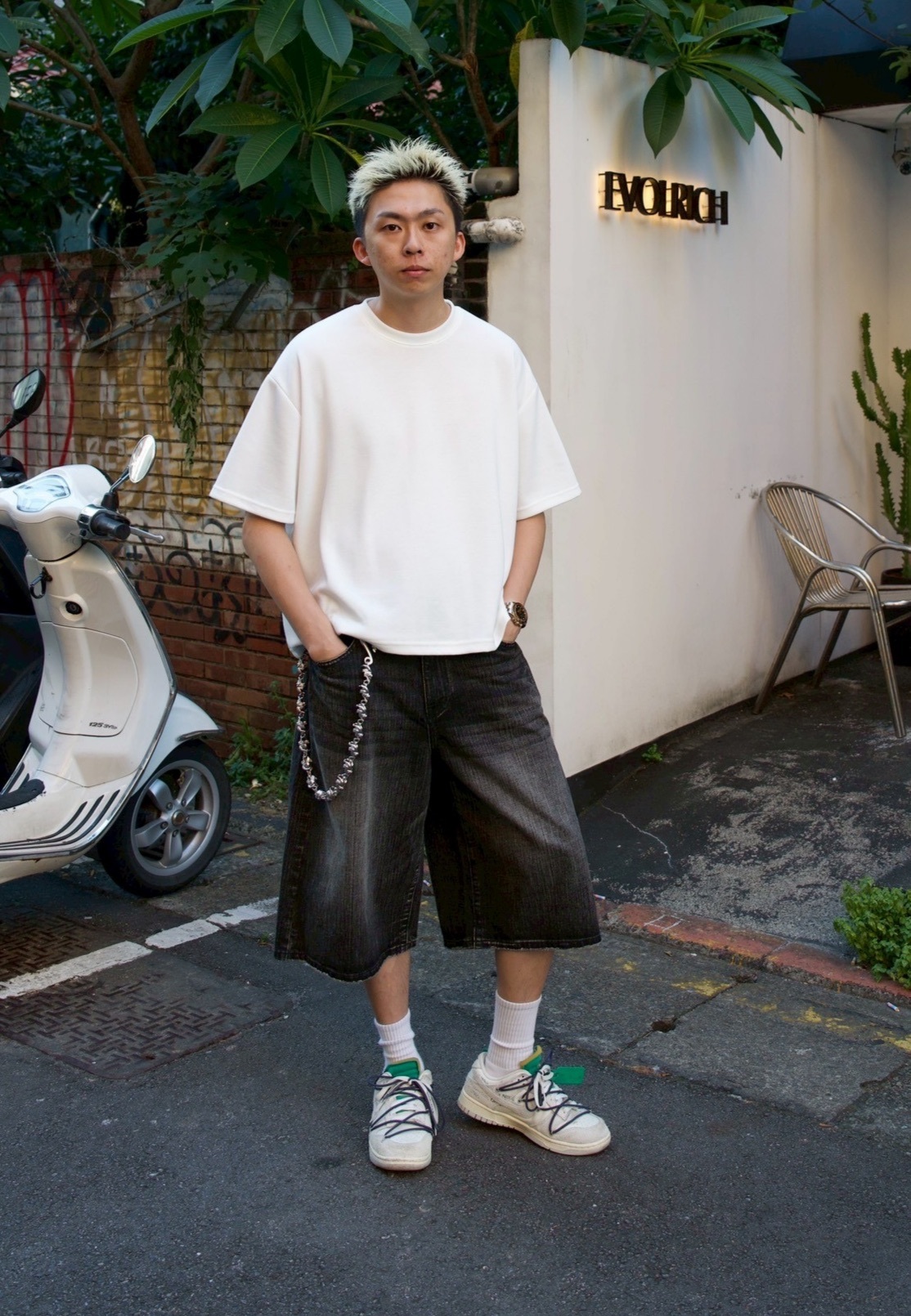 直刷紋七分牛仔褲