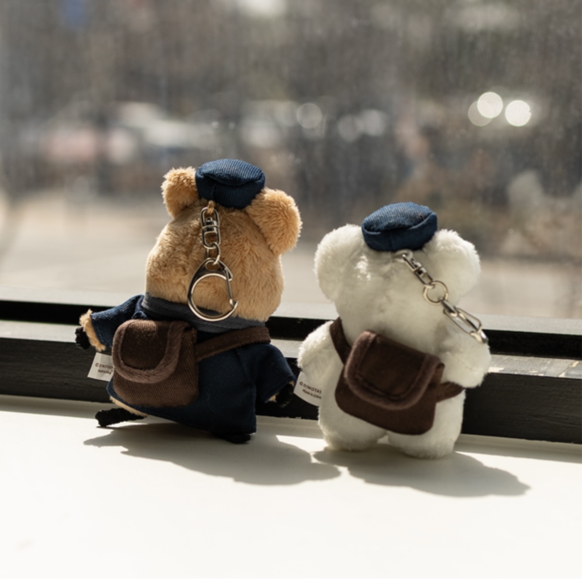 DINOTAENG QUOKKA&BOBO 郵遞員 毛絨吊飾 袋鼠家族