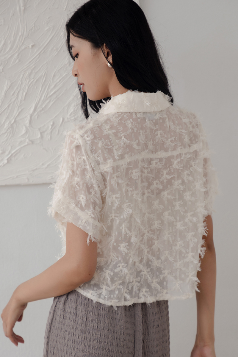 立體羽花短版襯衫
