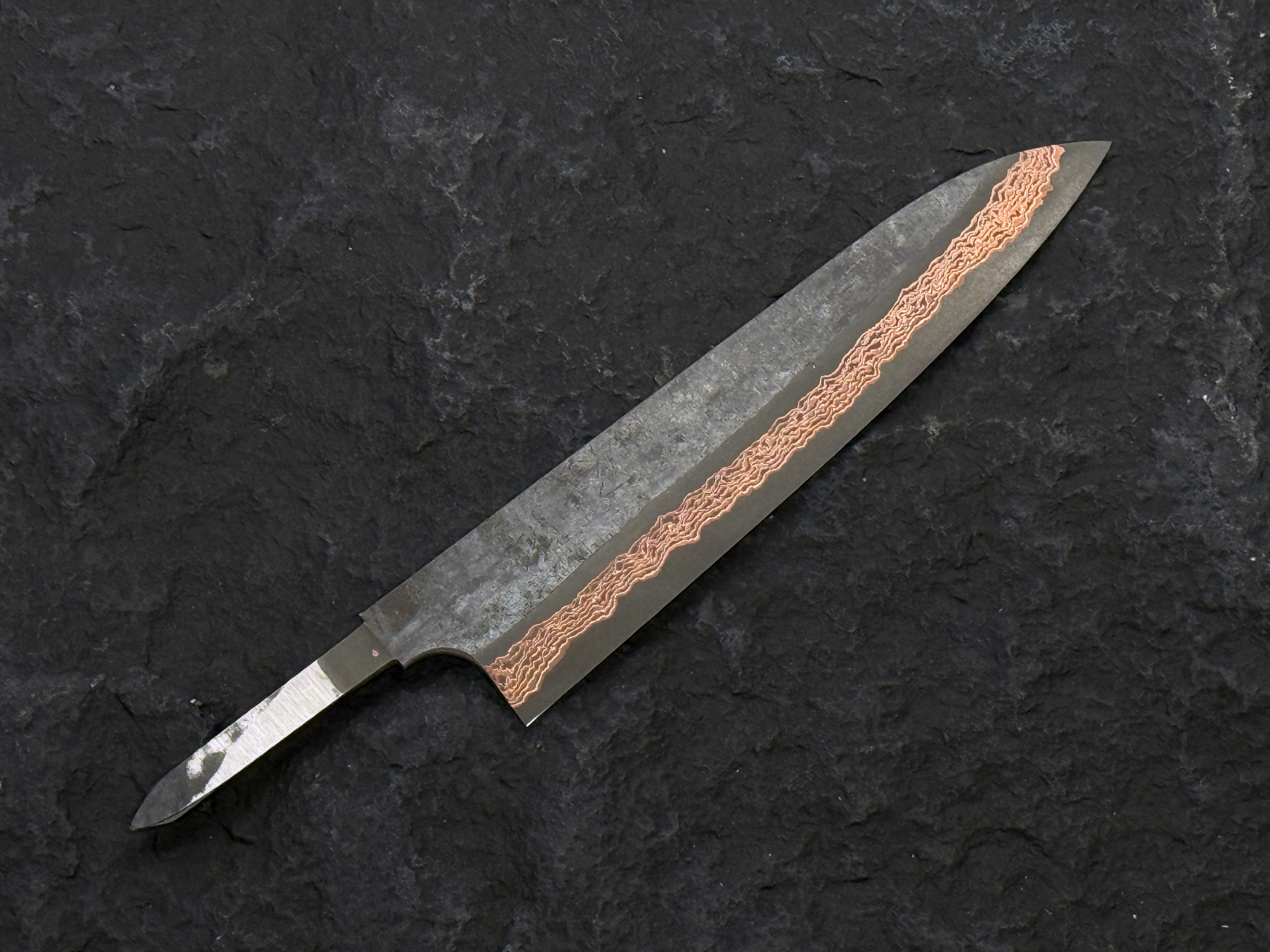 初心 よろこび SLD有色ダマスカス 黒染 牛刀