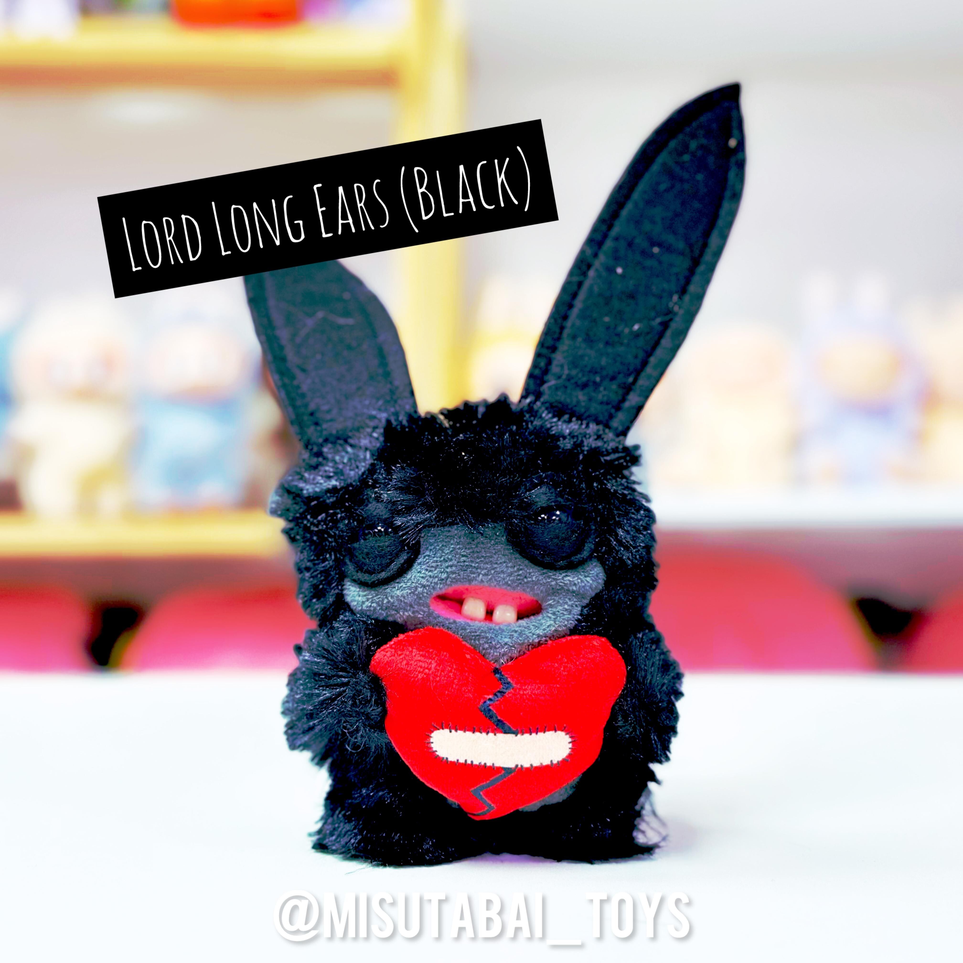 FG74249  FUGGLER KEY RING S5- LORD LONG EARS (BLACK)