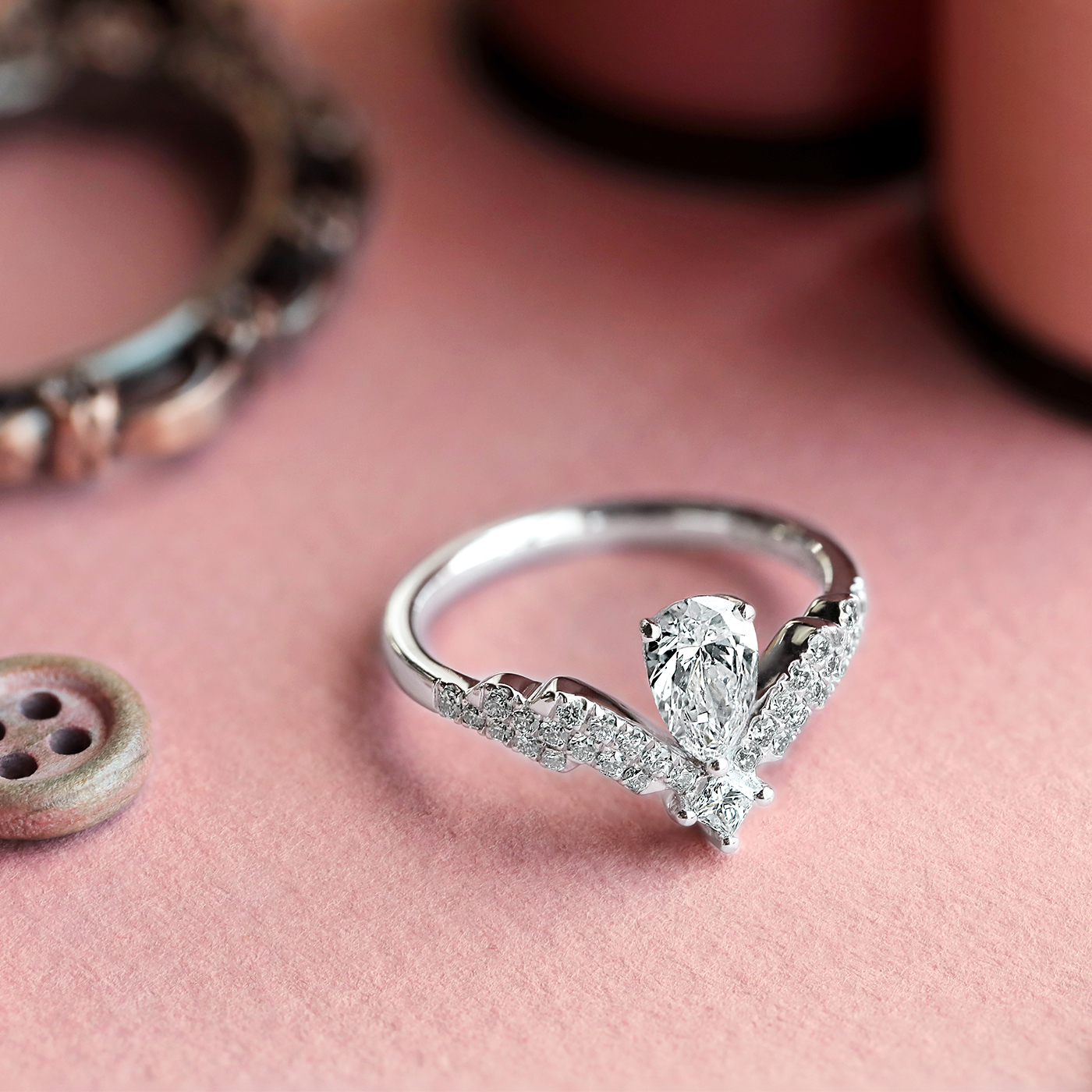 維多利亞之翼｜光輝－GIA1克拉水滴形鑽戒