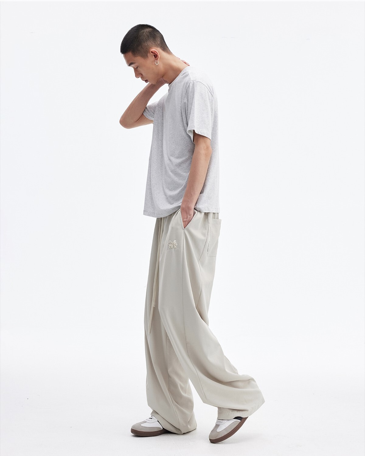 MEDM 涼感防曬 透氣輕薄垂墜感 寬鬆闊腿 長褲