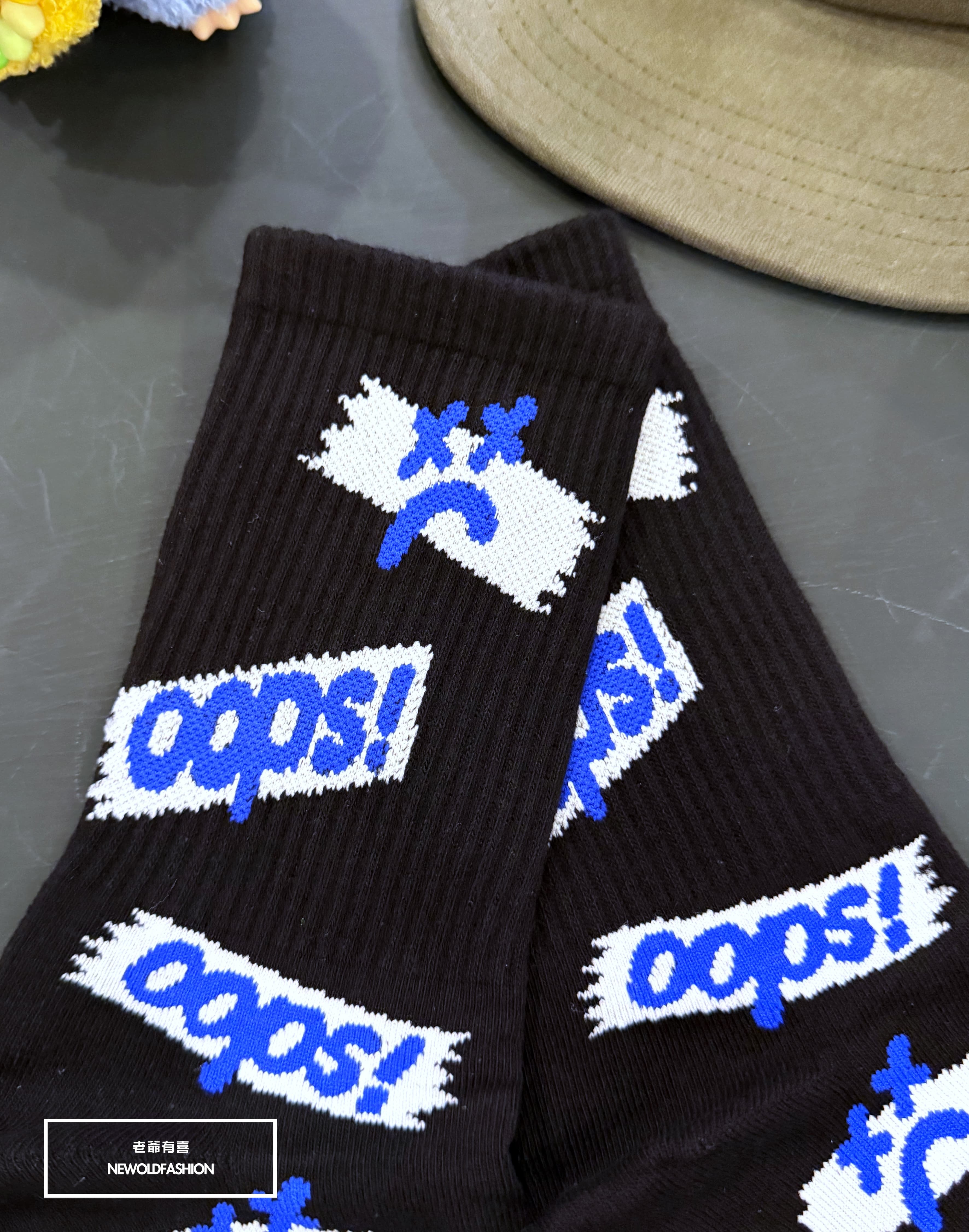 『新品上市』重磅doo標籤高筒襪-黑