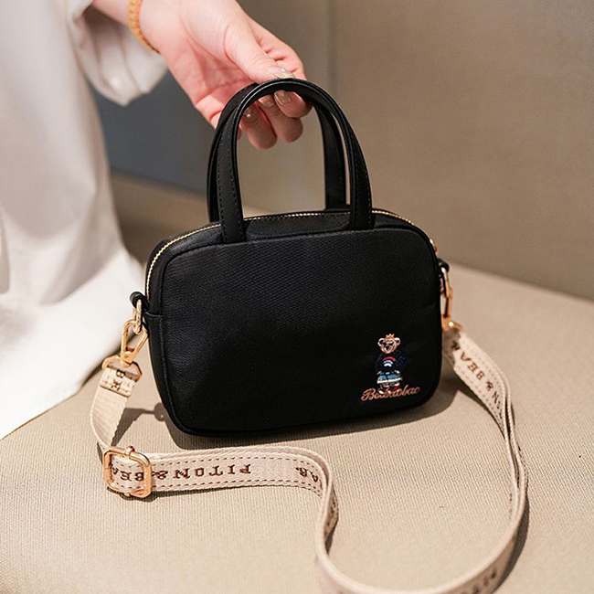 😍 輕巧好攜帶休閒款刺繡熊熊包-現貨