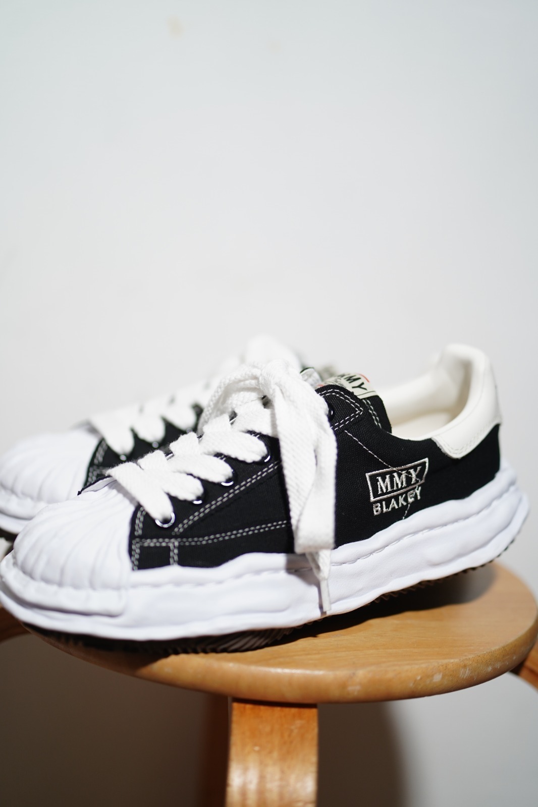 現貨|MMY MAISON MIHARA YASUHIRO BLAKEY OG Black/White