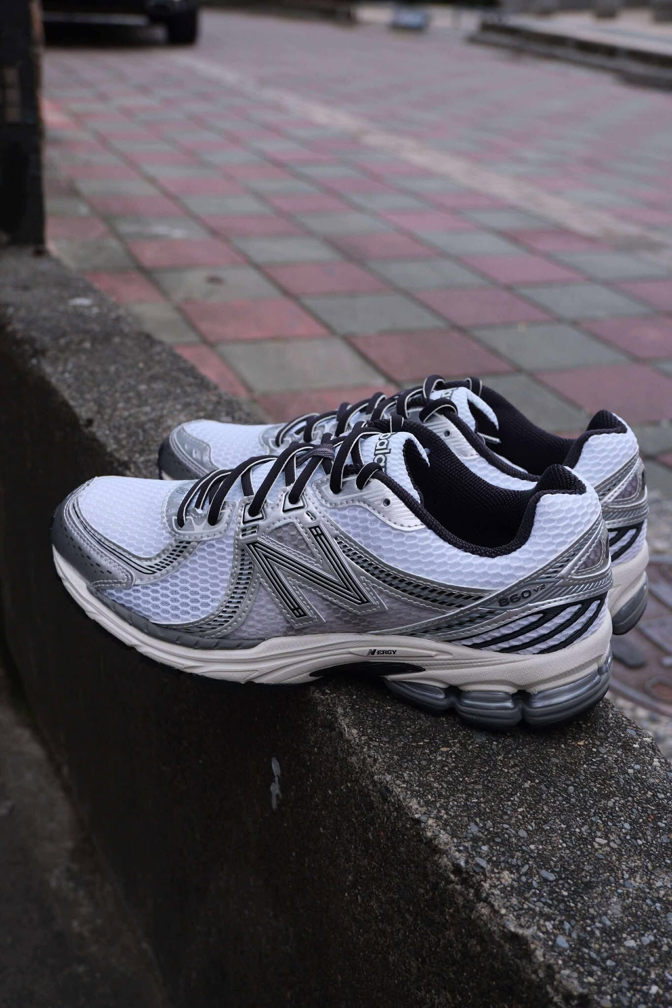 New Balance 860 v2 復古 休閒鞋 Y2K 緩震 運動鞋 白銀 ML860GB2