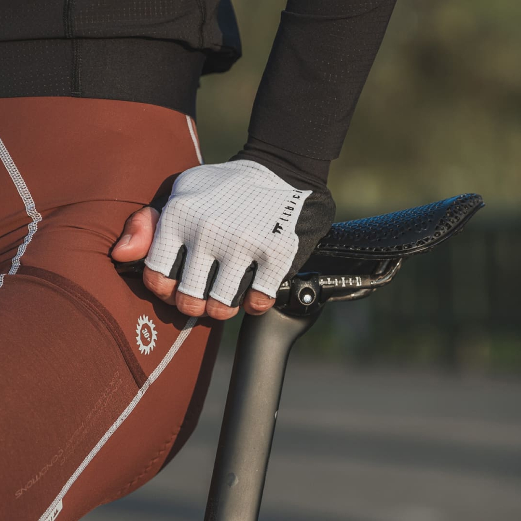 【TTbic】輕量短指手套  / White 經典白