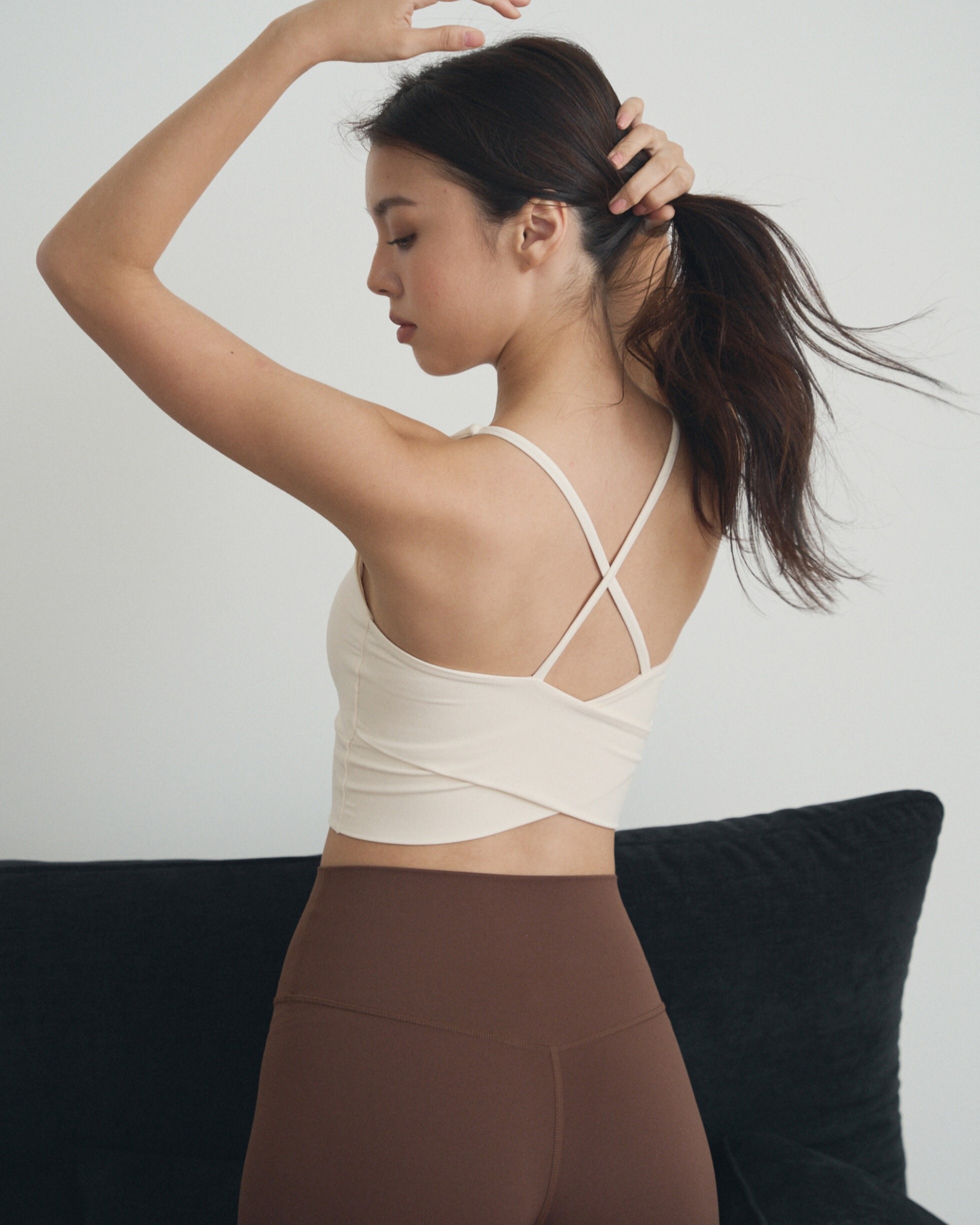 細肩美背後交叉BRA背心-燕麥白