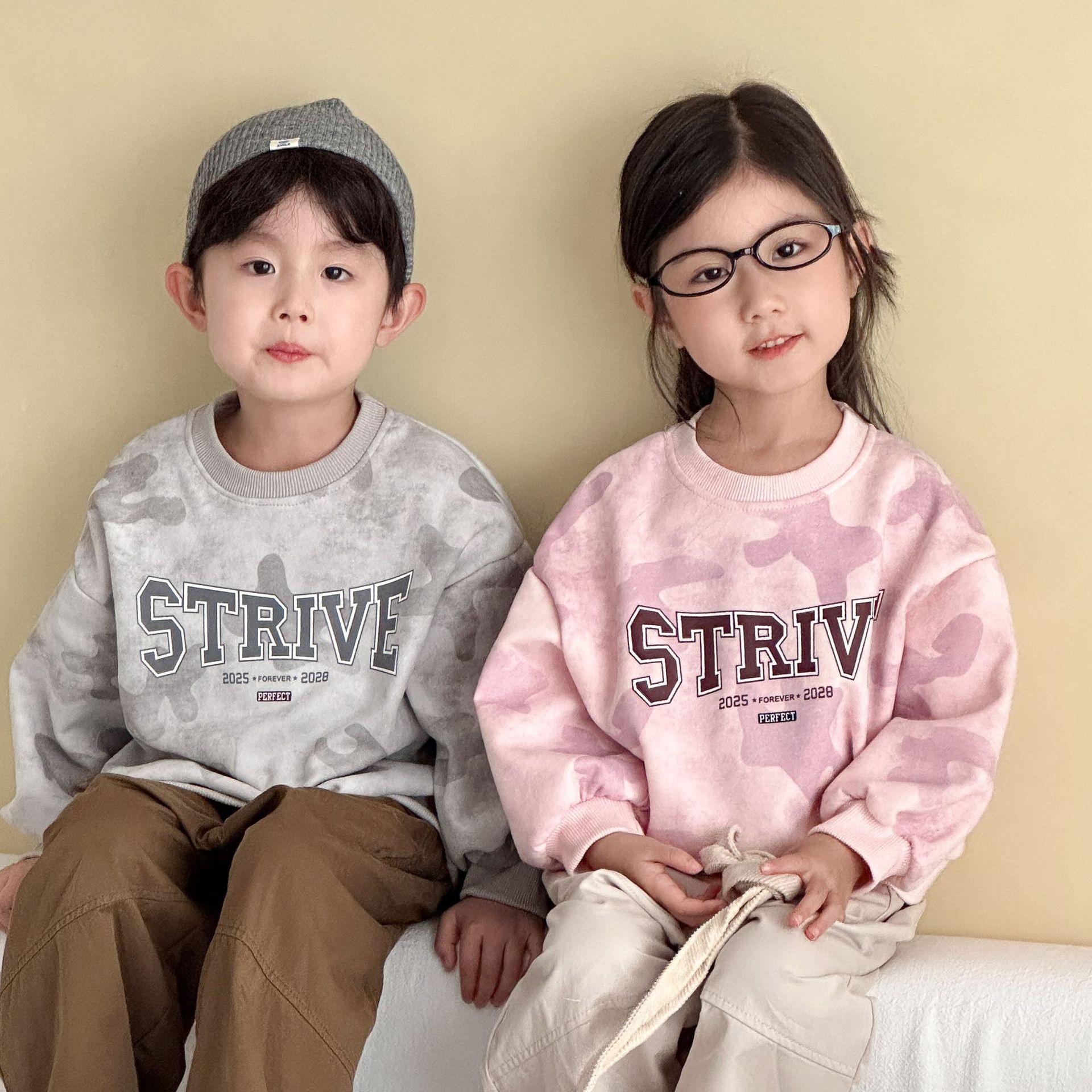 兄弟姐妹一起穿_迷彩strive大學上衣