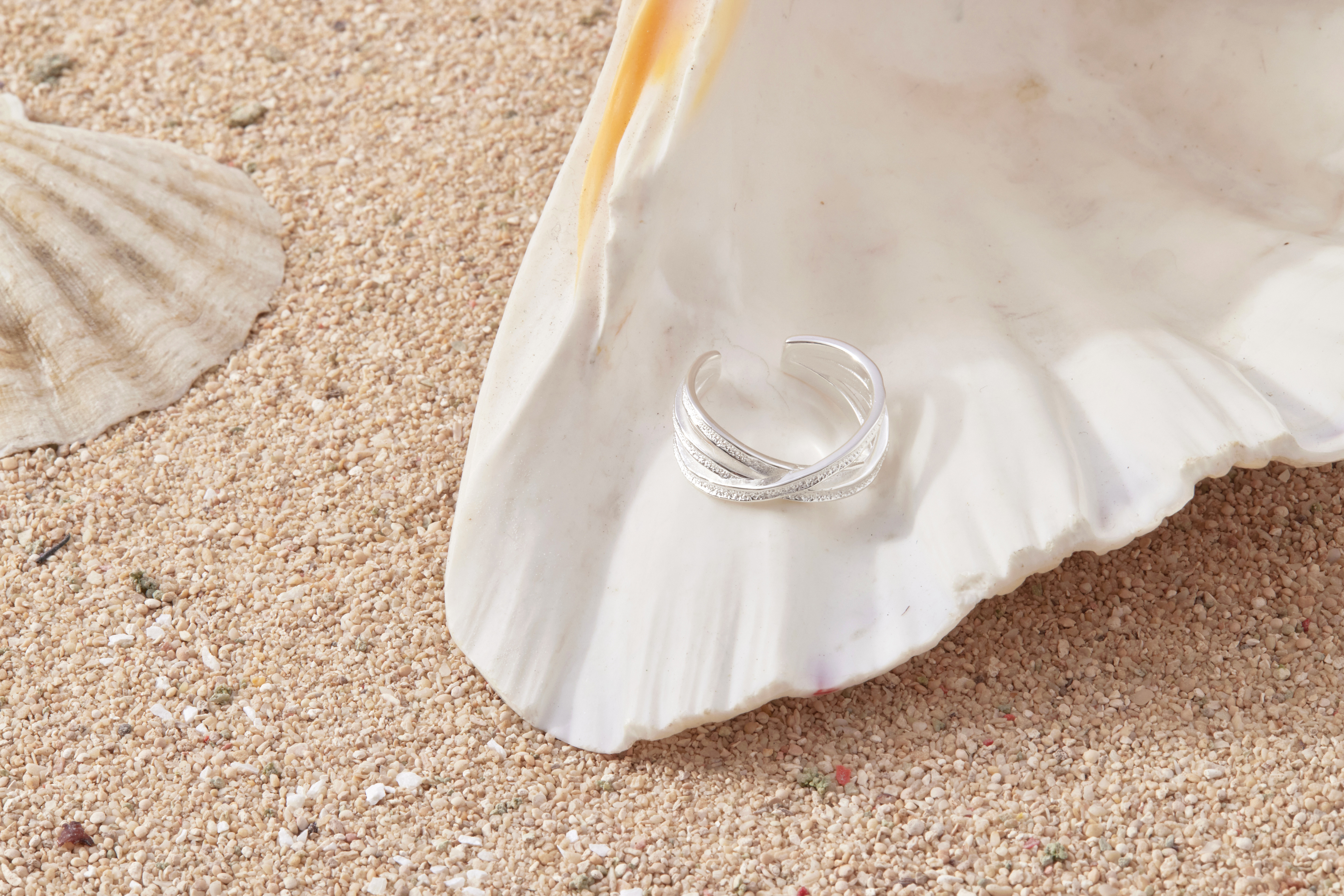 純銀線條壓紋戒指