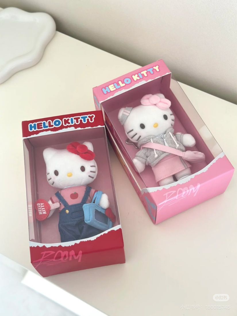 【 限量現貨 】hello kitty 娃娃吊飾系列 中國