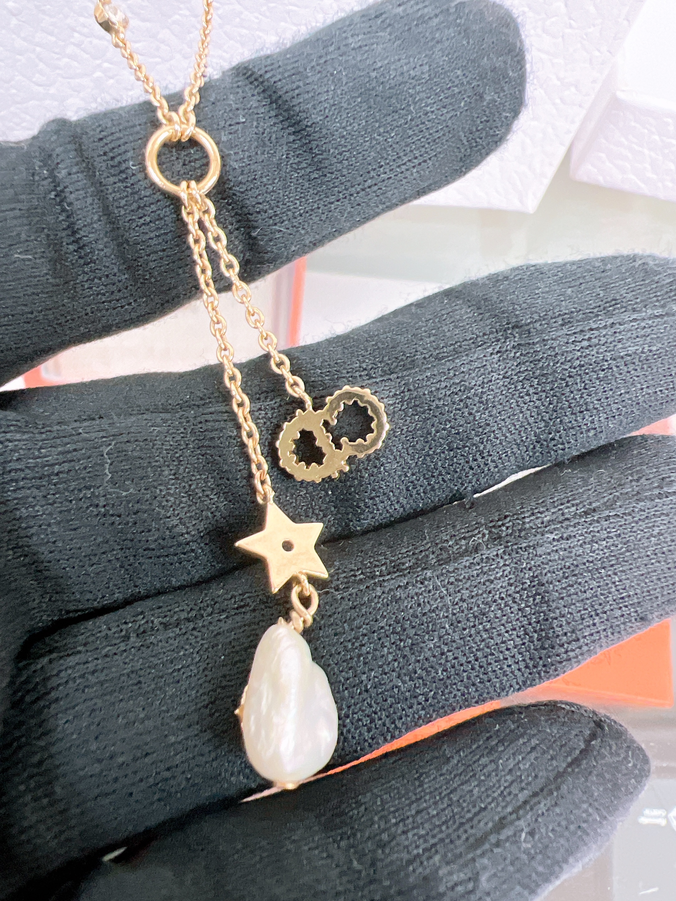 Dior necklace pearl drop