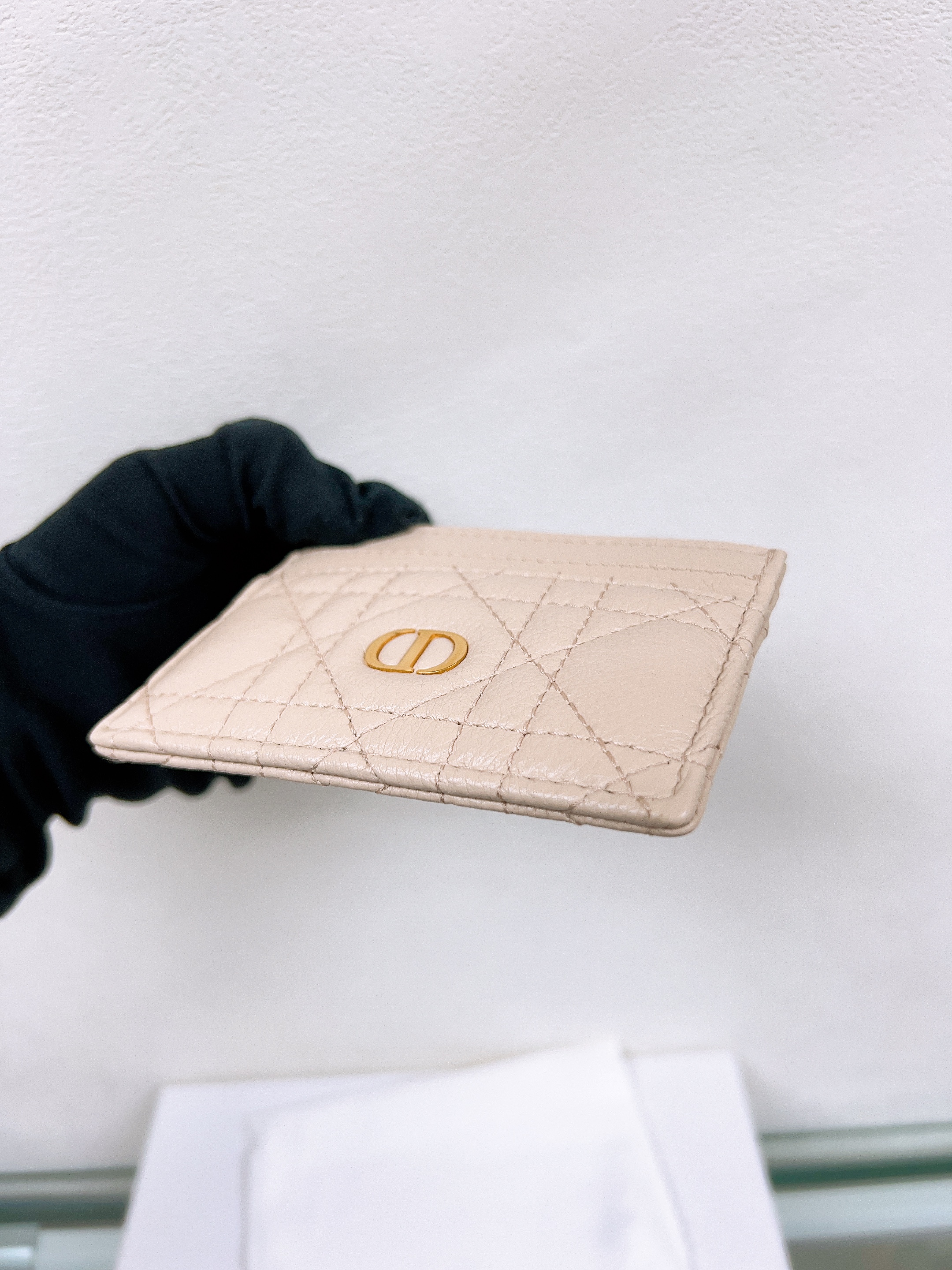 *Unused* Dior caro card holder beige