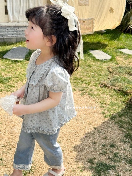 淡藍碎花娃娃衫