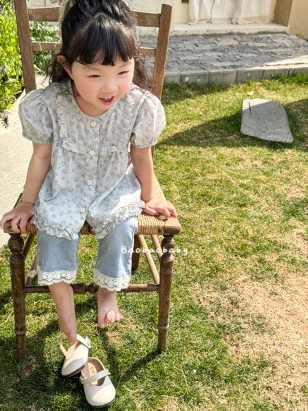 淡藍碎花娃娃衫