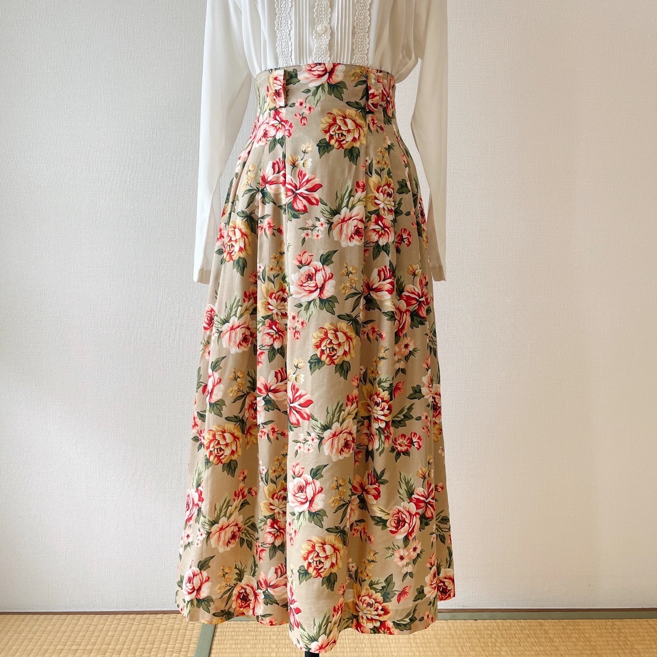 淺卡其色大花高腰半身裙