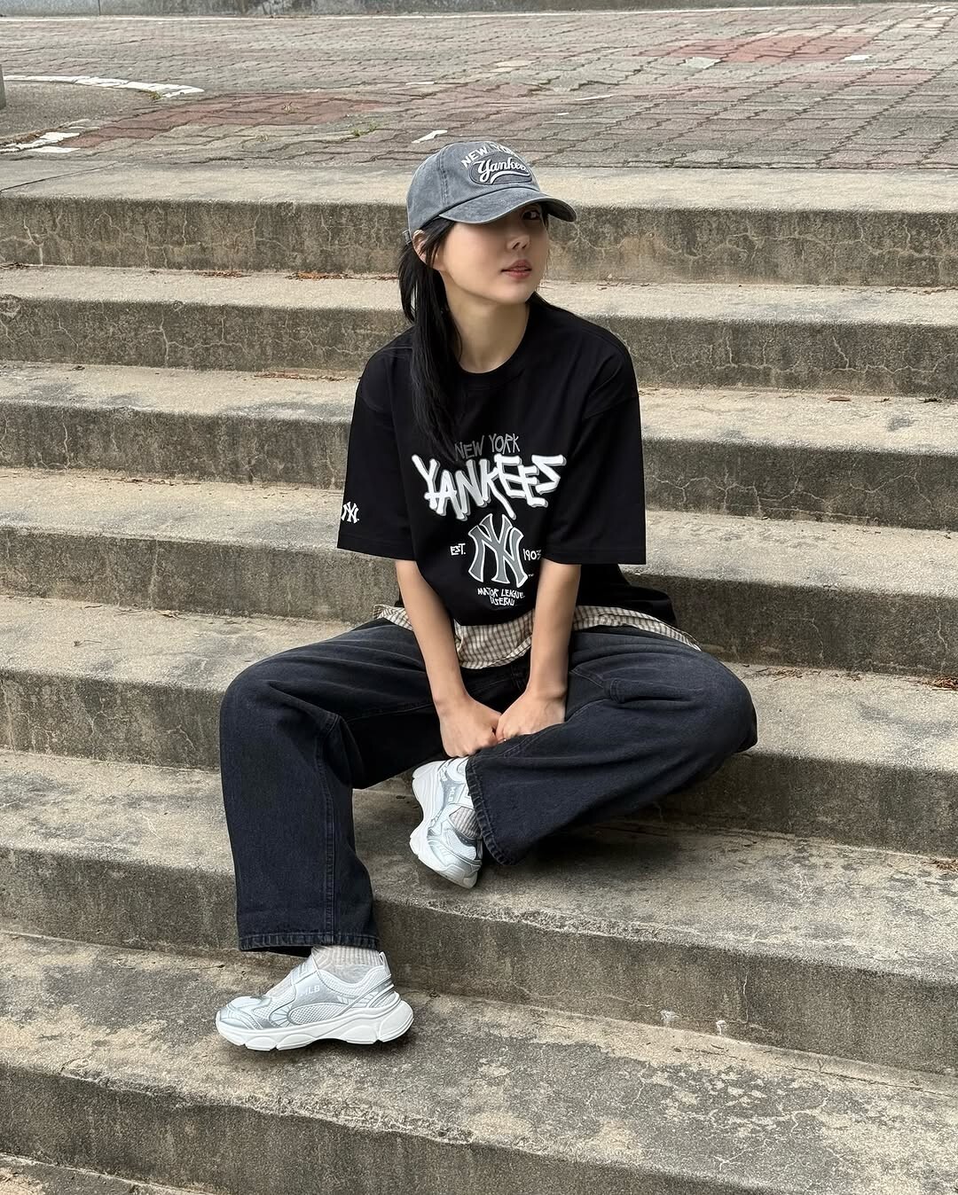 【OWN】MLB Korea 短袖上衣 美式 街頭 塗鴉 彩繪 休閒上衣 夏季短袖 韓國 Karina 黑色 白色 灰色 藍色 深藍色 3ATSB0553