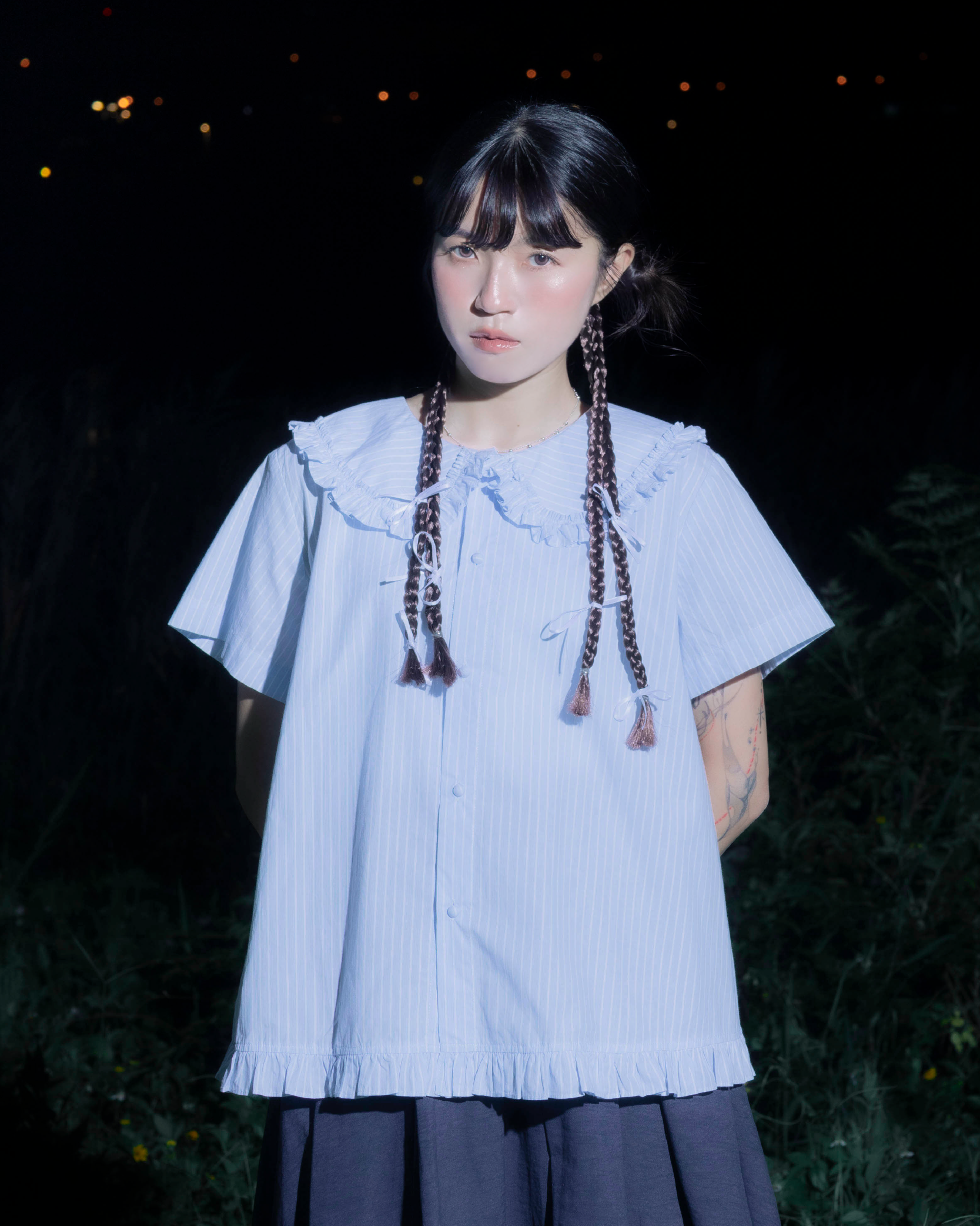 【 Kiki.co made 】ruffle collar  two way short sleeve blouse - blue striped