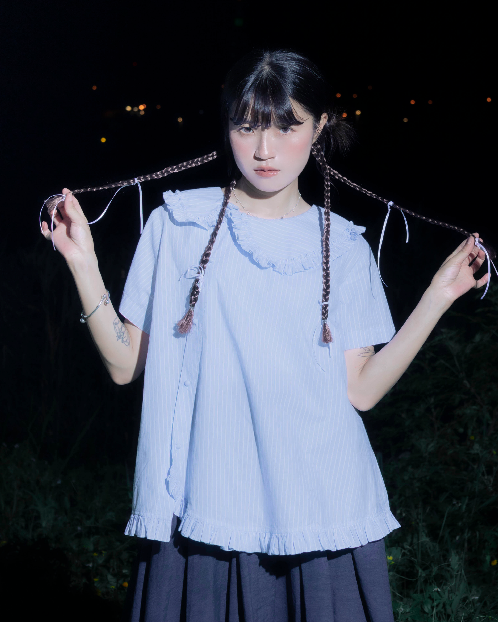 【 Kiki.co made 】ruffle collar  two way short sleeve blouse - blue striped