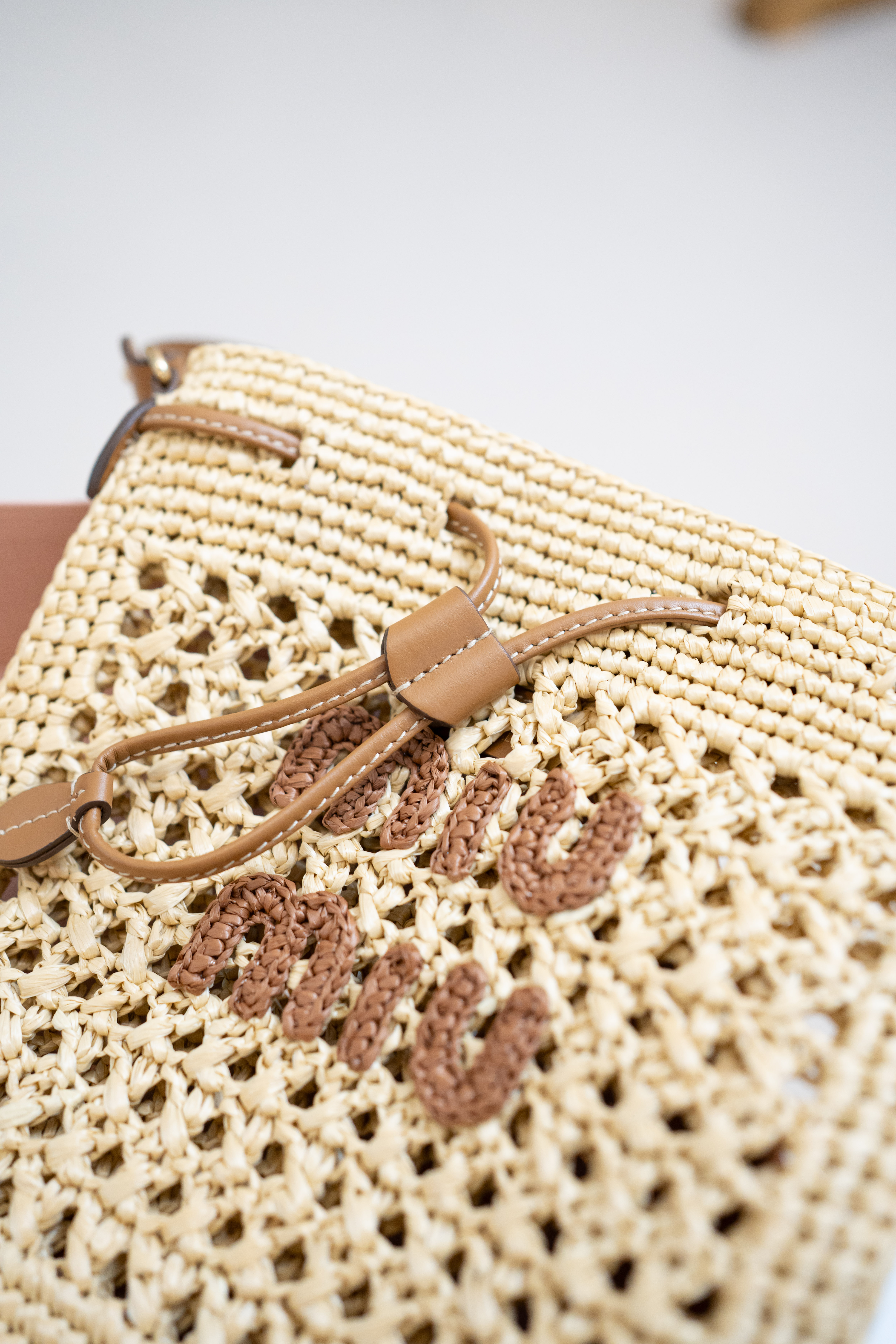 MIU MIU Woven Fabric 迷你 繆繆草編袋