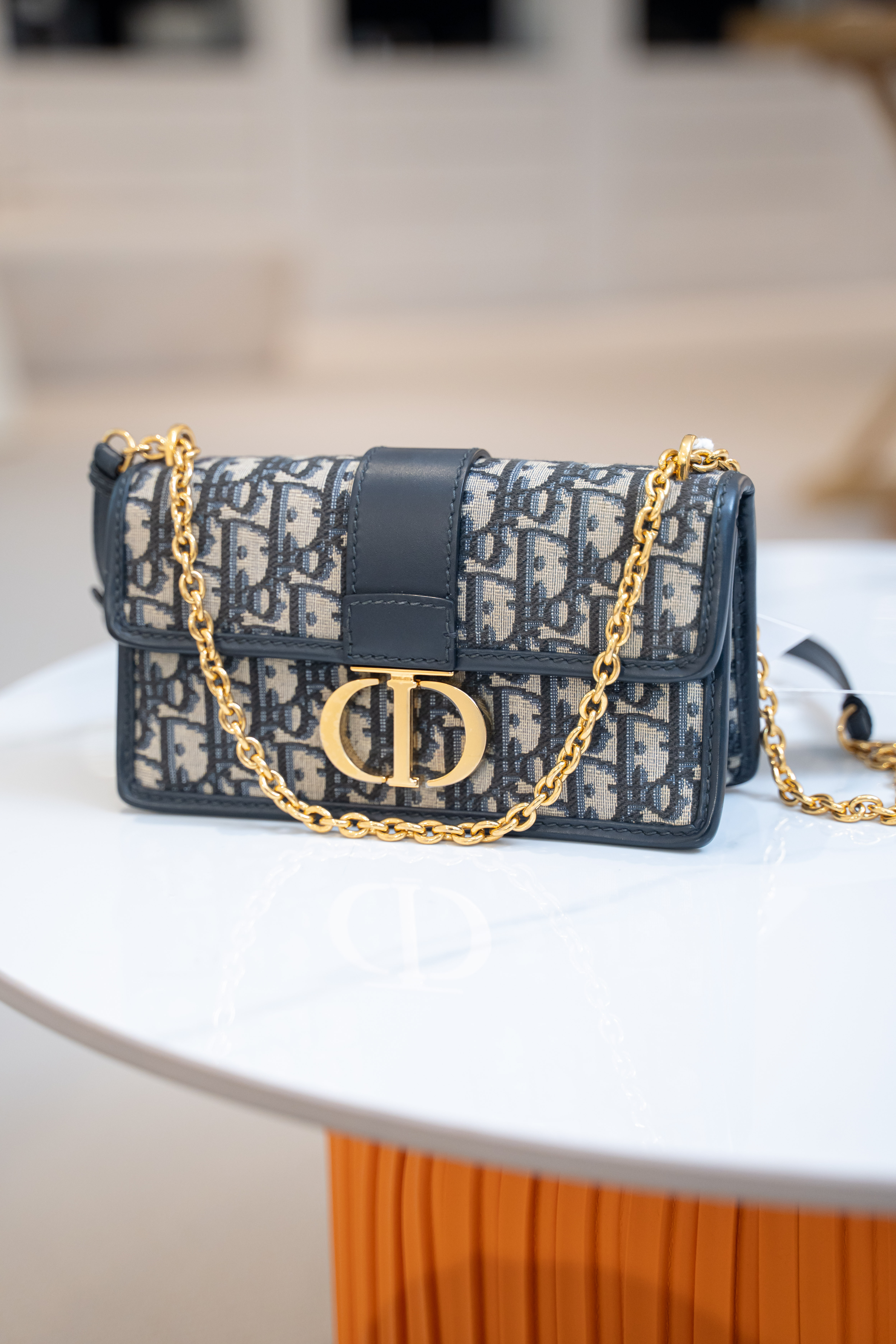 限時優惠 DIOR 30 Montaigne 橫向手袋附鏈帶 藍色 Dior Oblique 緹花