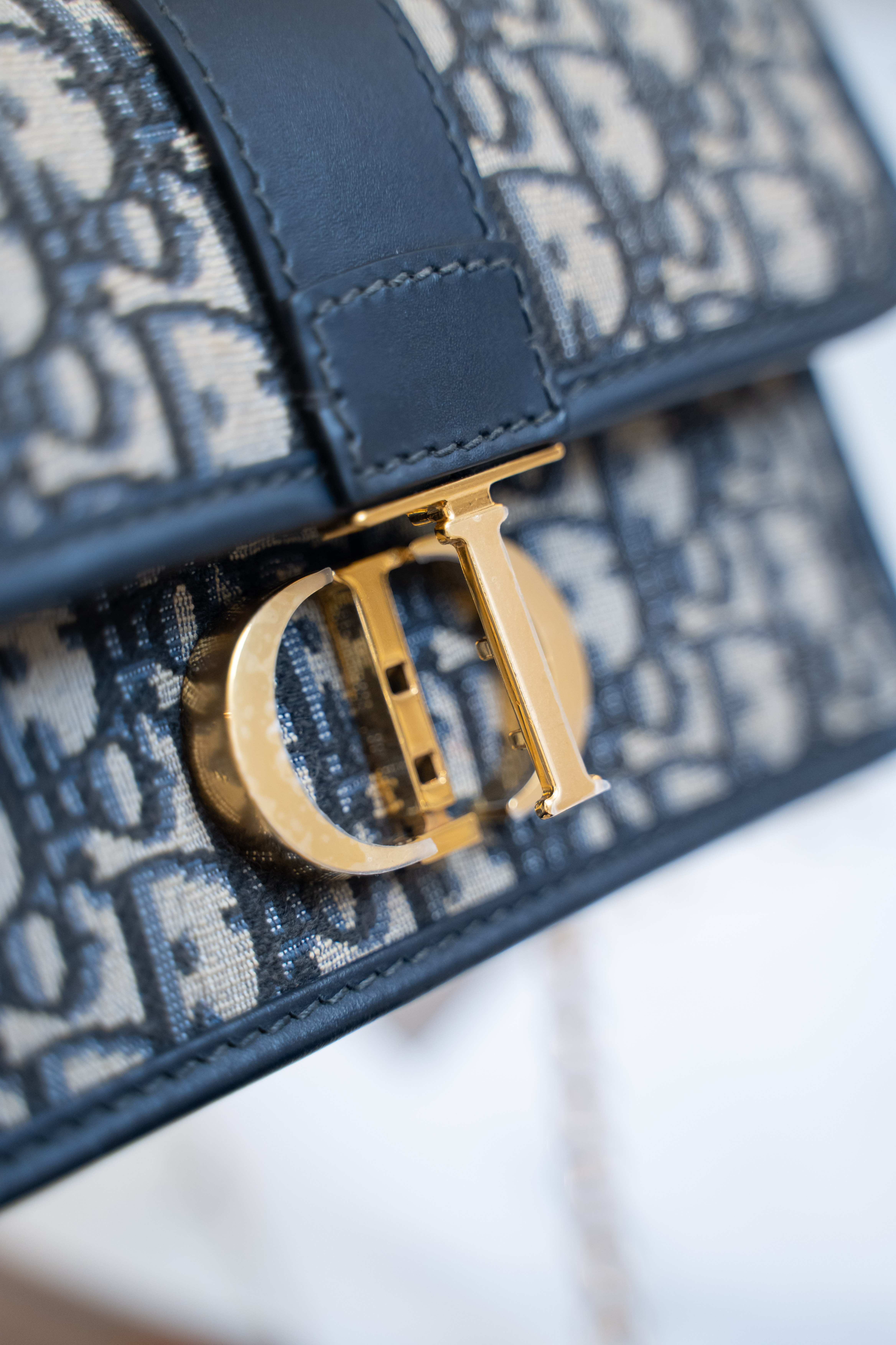 限時優惠 DIOR 30 Montaigne 橫向手袋附鏈帶 藍色 Dior Oblique 緹花