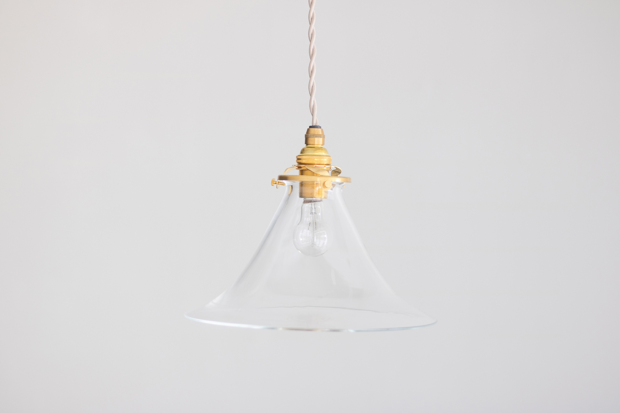 +g 蠣﨑マコト(Makoto Kakizaki)-燈具 Hat A