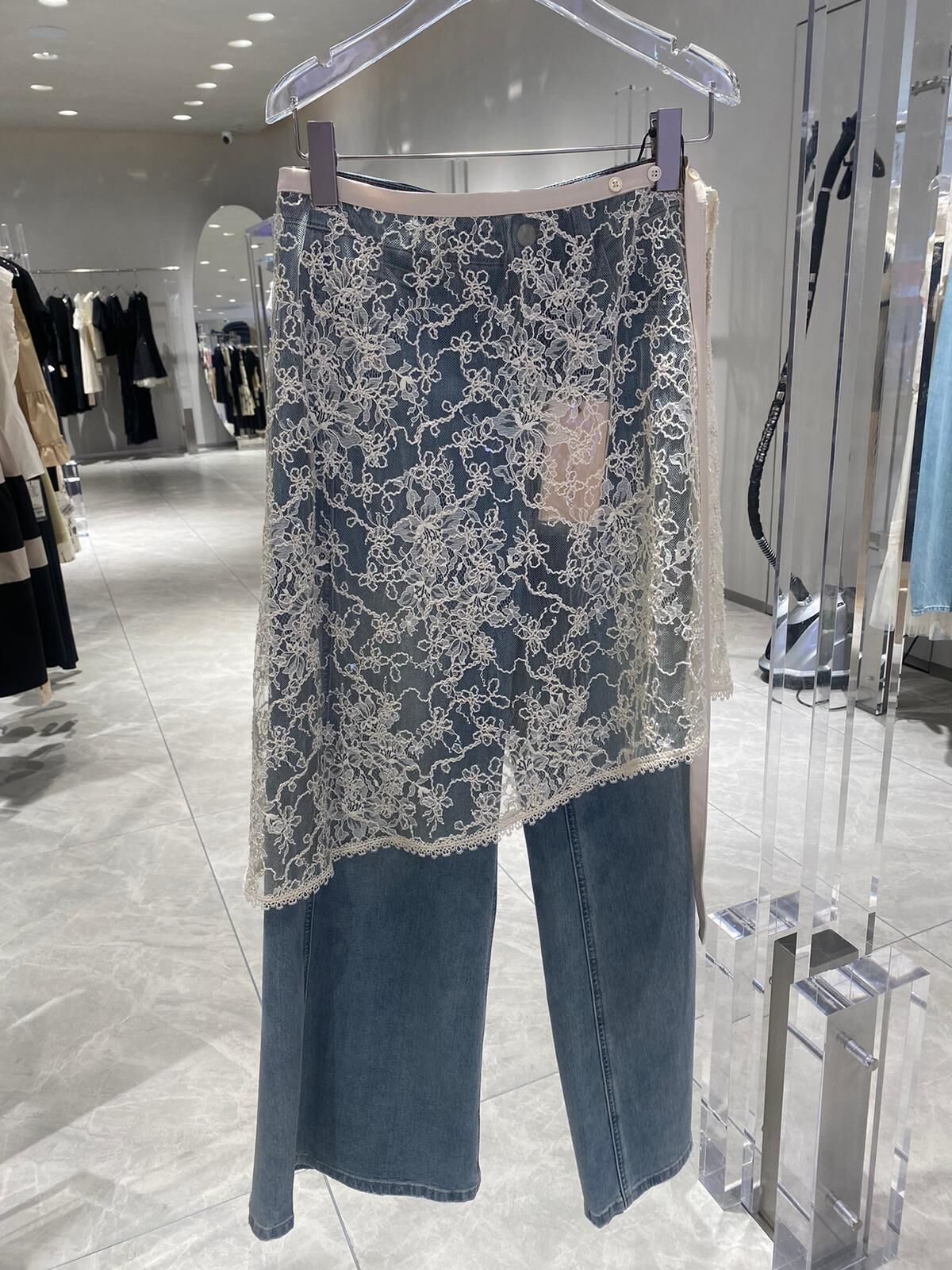 5207N10309 牛仔褲（蕾絲需單獨買）