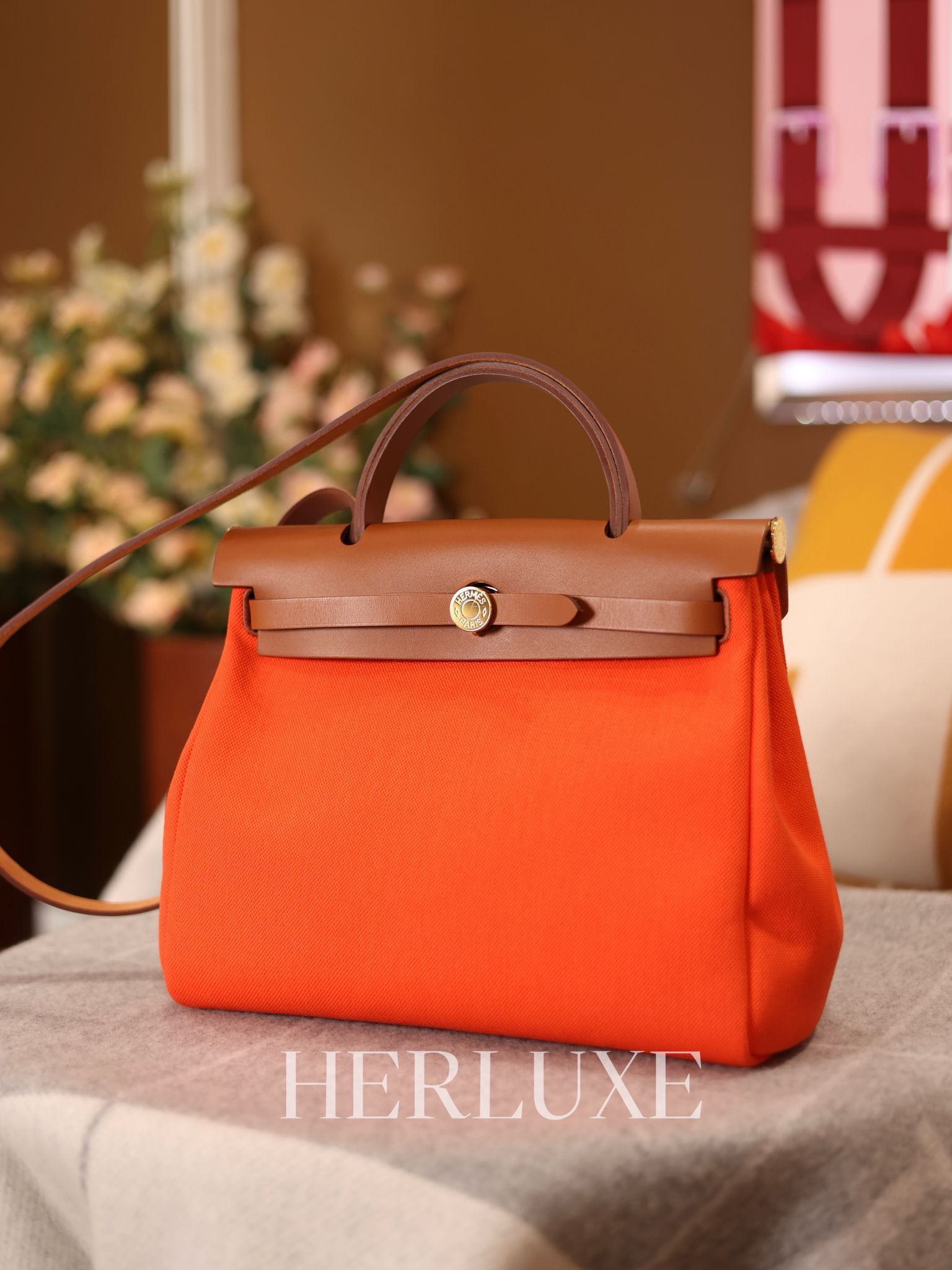 Herbag 31 orange / gold cc canvas W (二手 99%new）