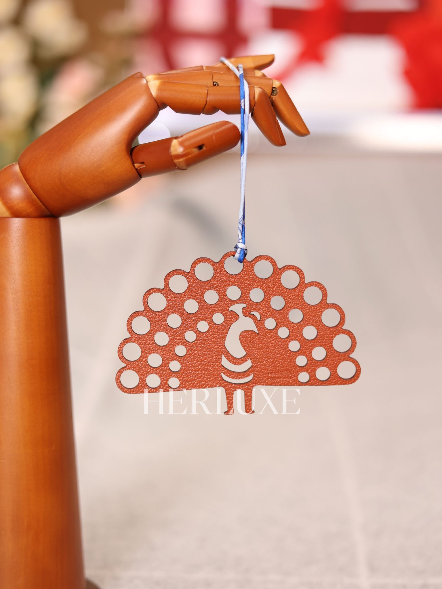 Charm peacock etoupe/gold